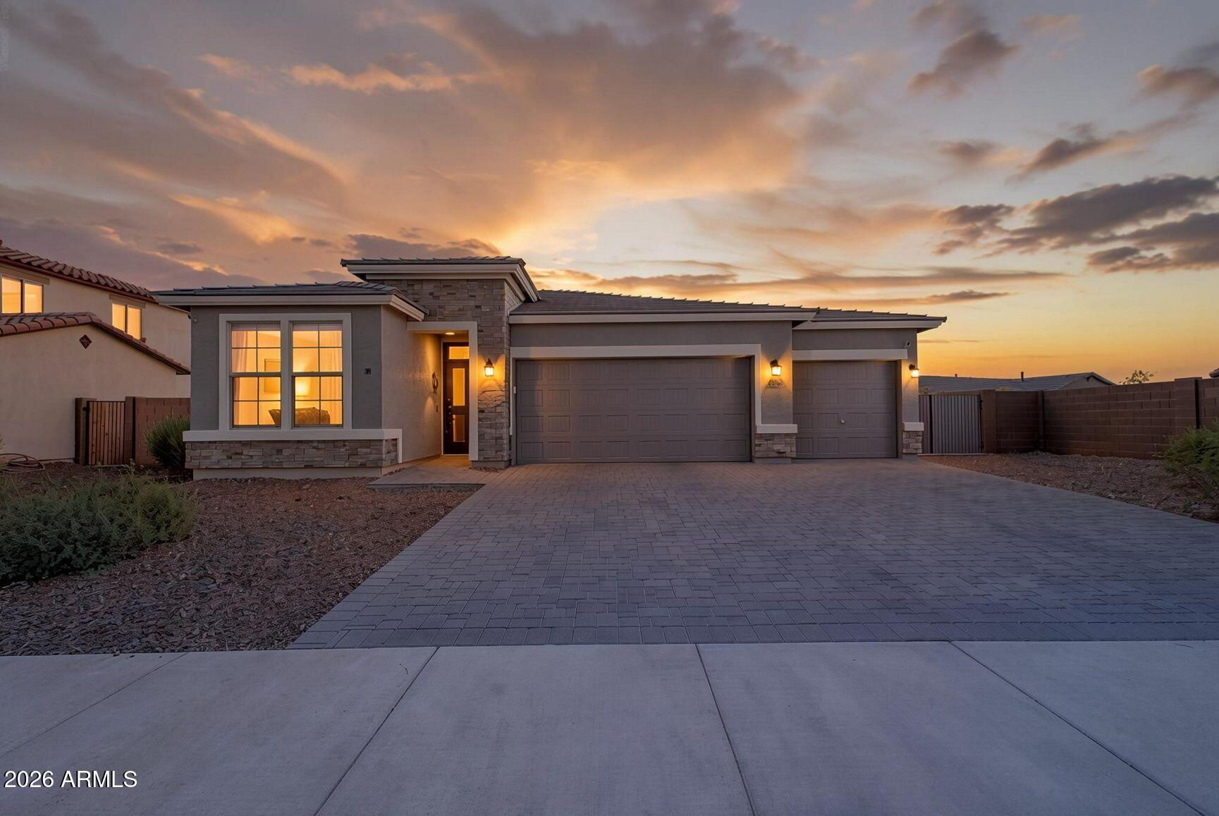 18025 W HILTON Avenue, Goodyear, AZ 85338