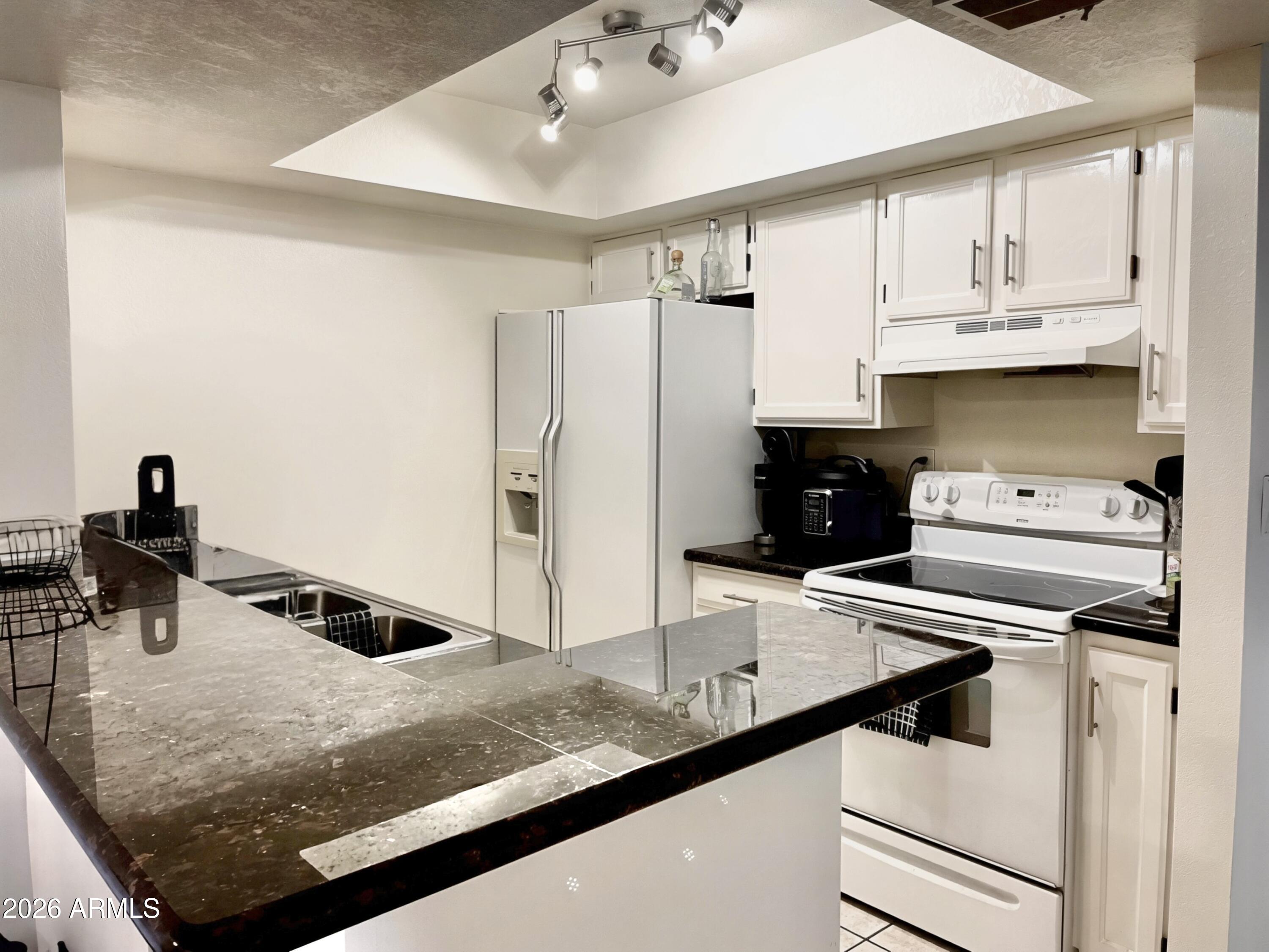 540 N MAY 2069, Mesa, AZ 85201