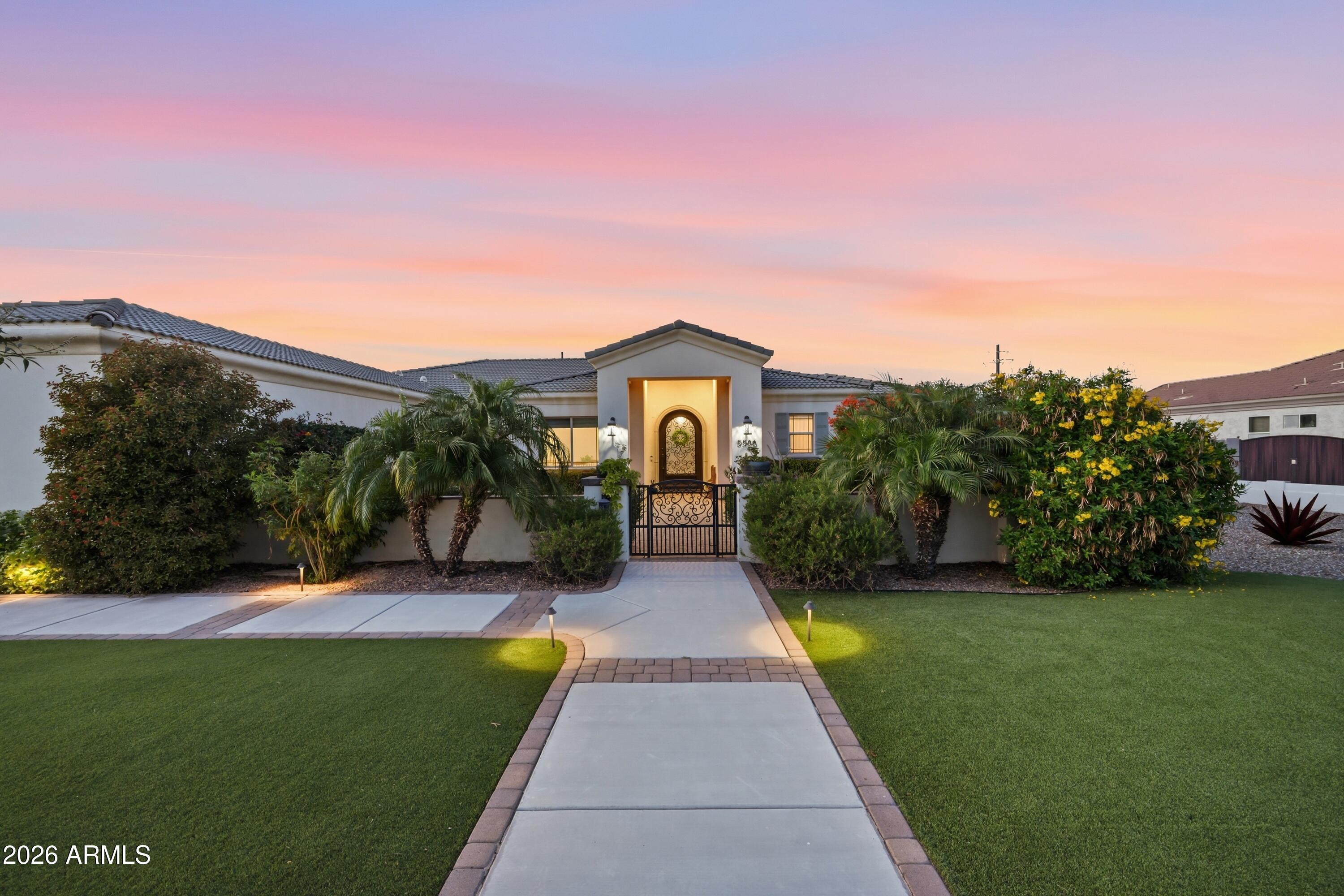 5586 W ROCK Court, San Tan Valley, AZ 85144