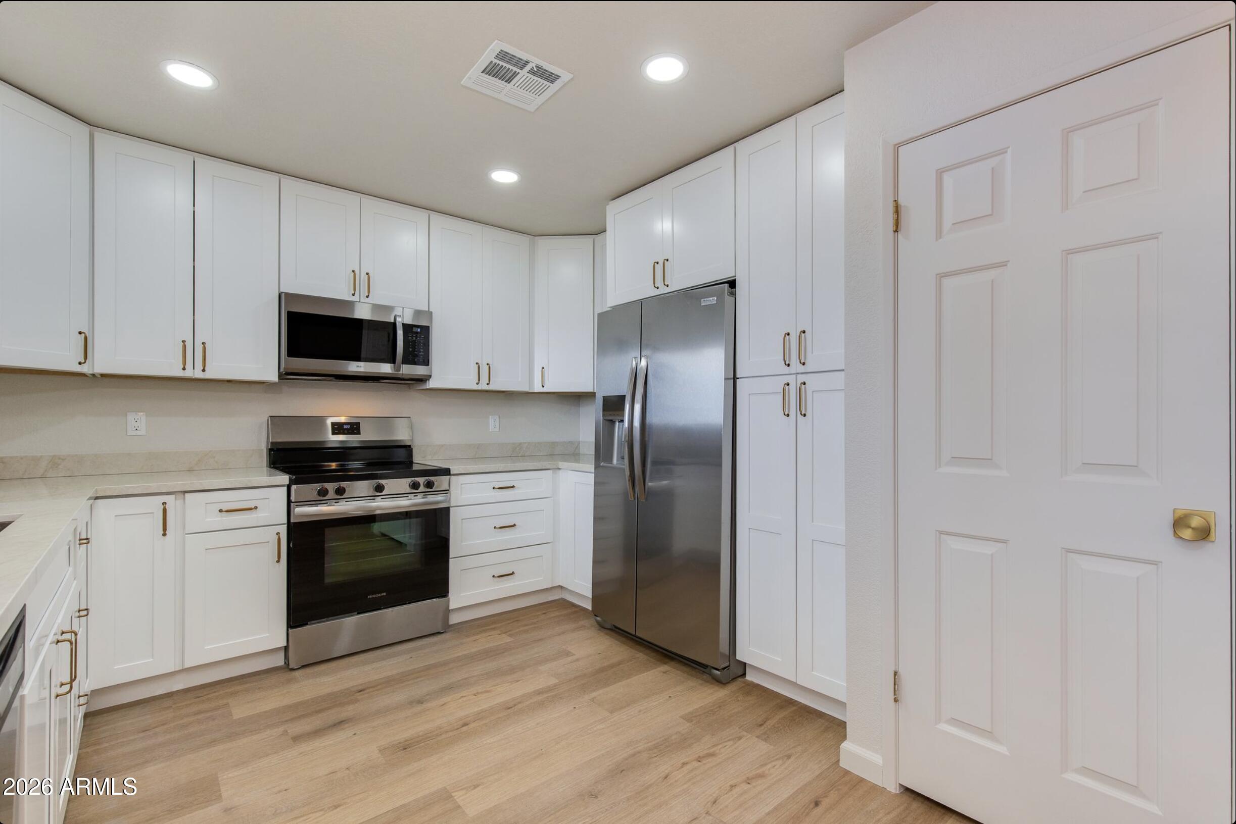 12222 N PARADISE VILLAGE Parkway S 440, Phoenix, AZ 85032