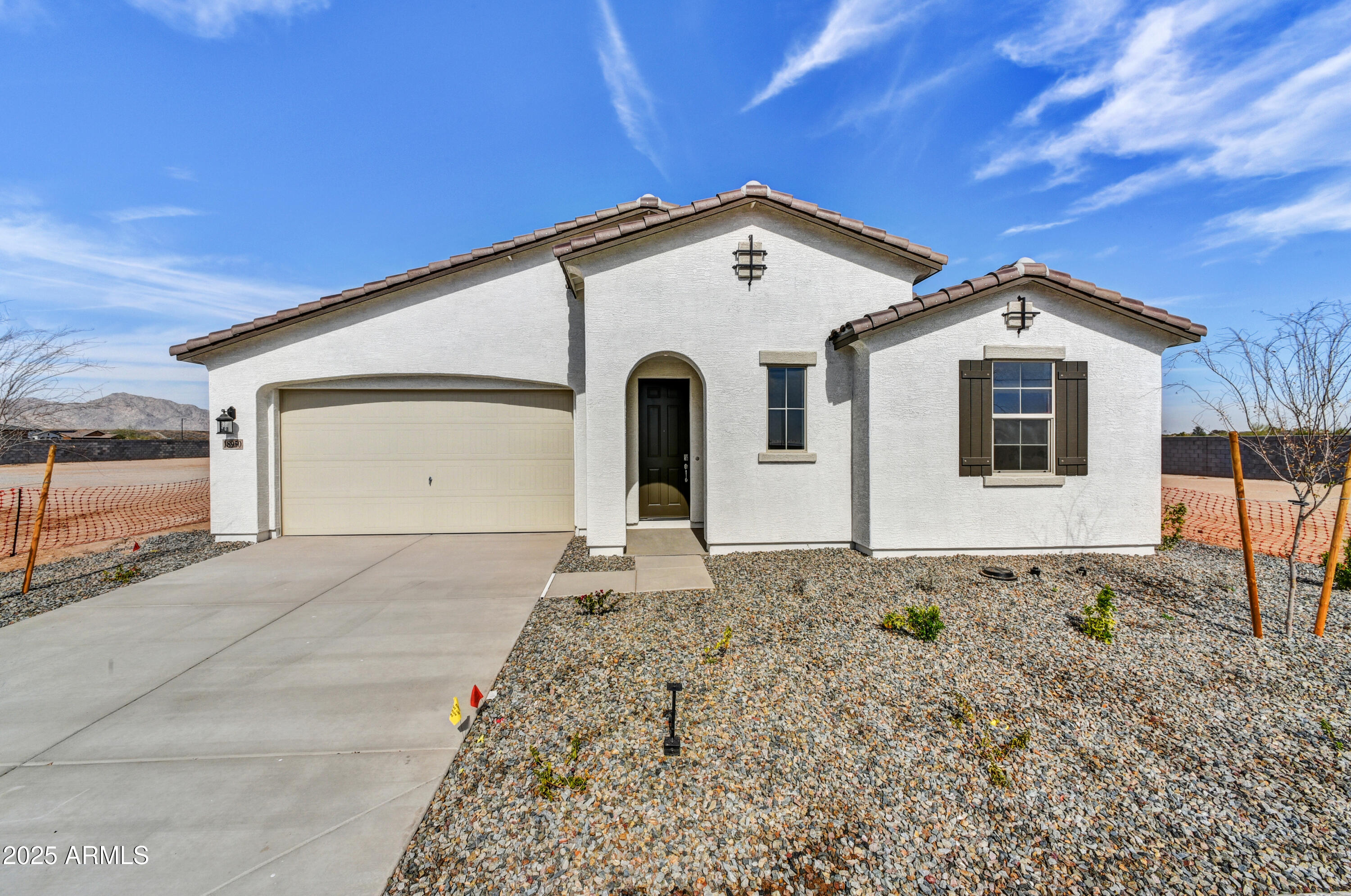 18950 W STELLA Avenue, Waddell, AZ 85355