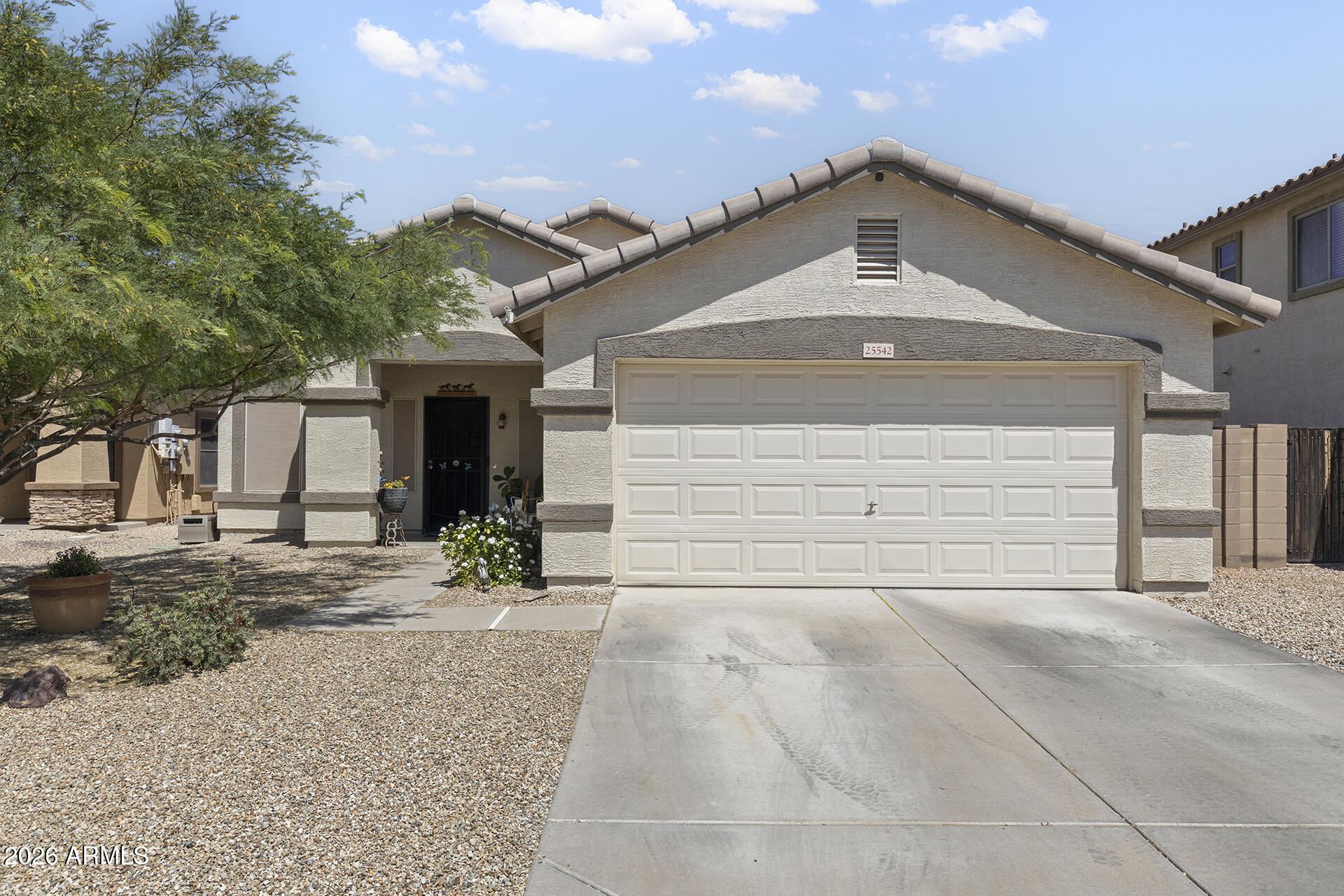 25542 W PIONEER Street, Buckeye, AZ 85326