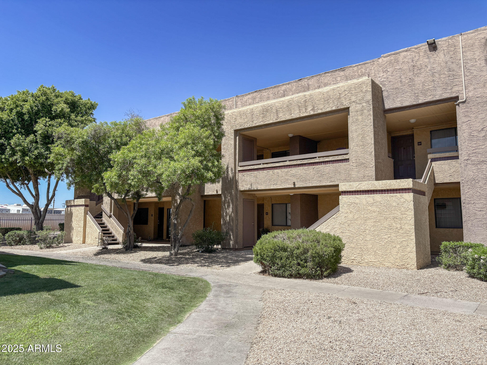 3535 W TIERRA BUENA Lane 236, Phoenix, AZ 85053
