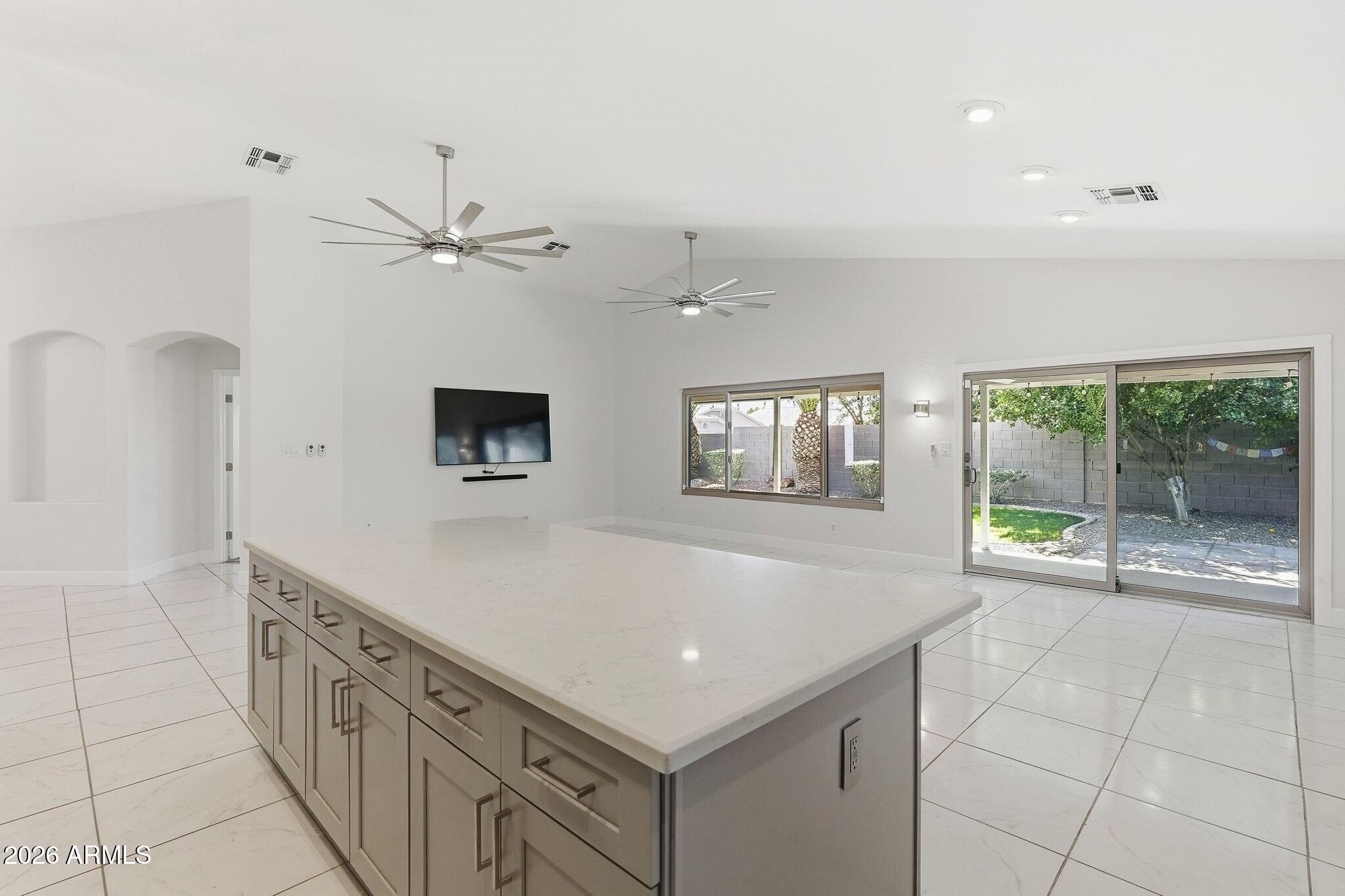 8817 W SALTER Drive, Peoria, AZ 85382