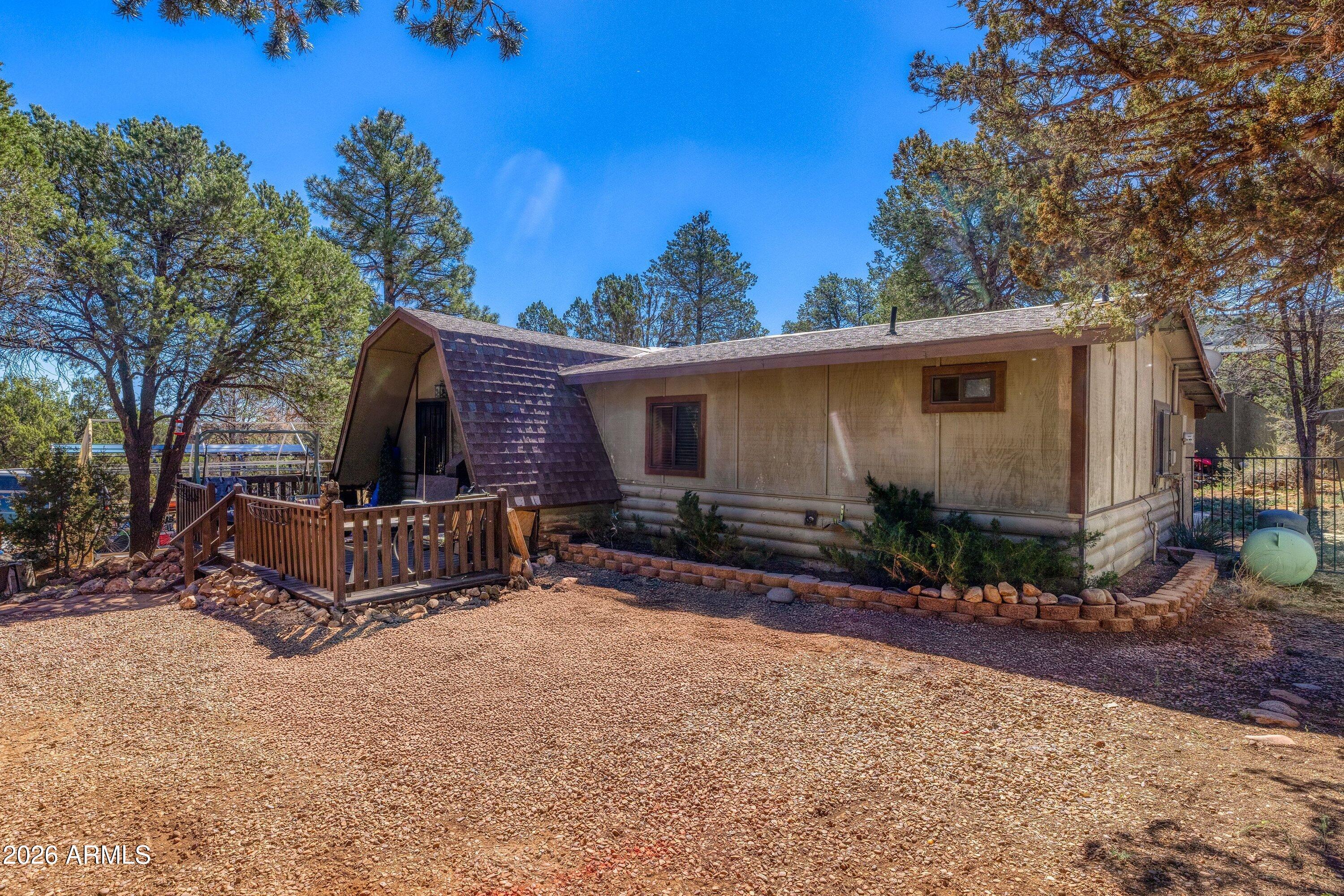 3155 Aspen Road, Overgaard, AZ 85933