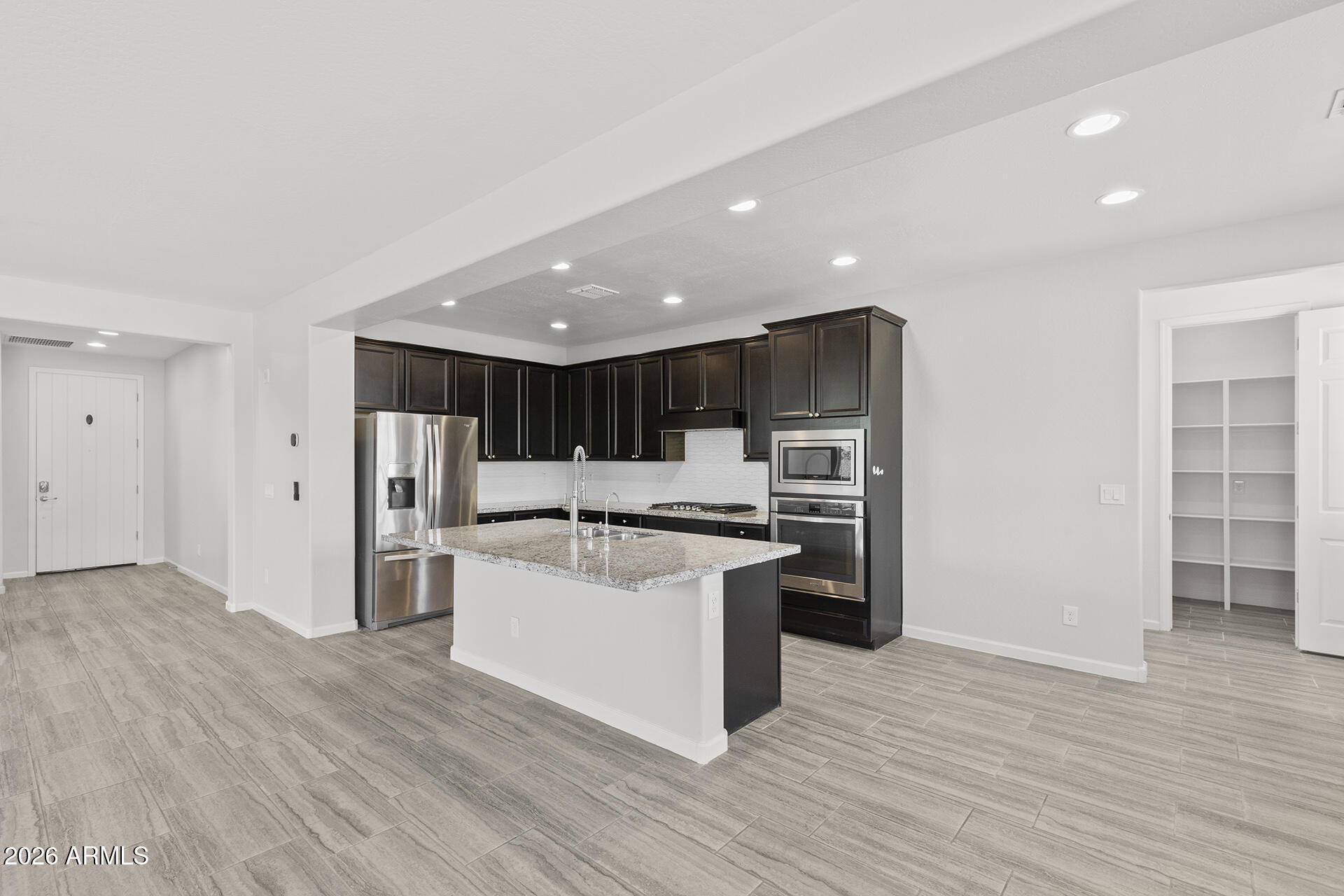 130 N BAY Drive, Gilbert, AZ 85233