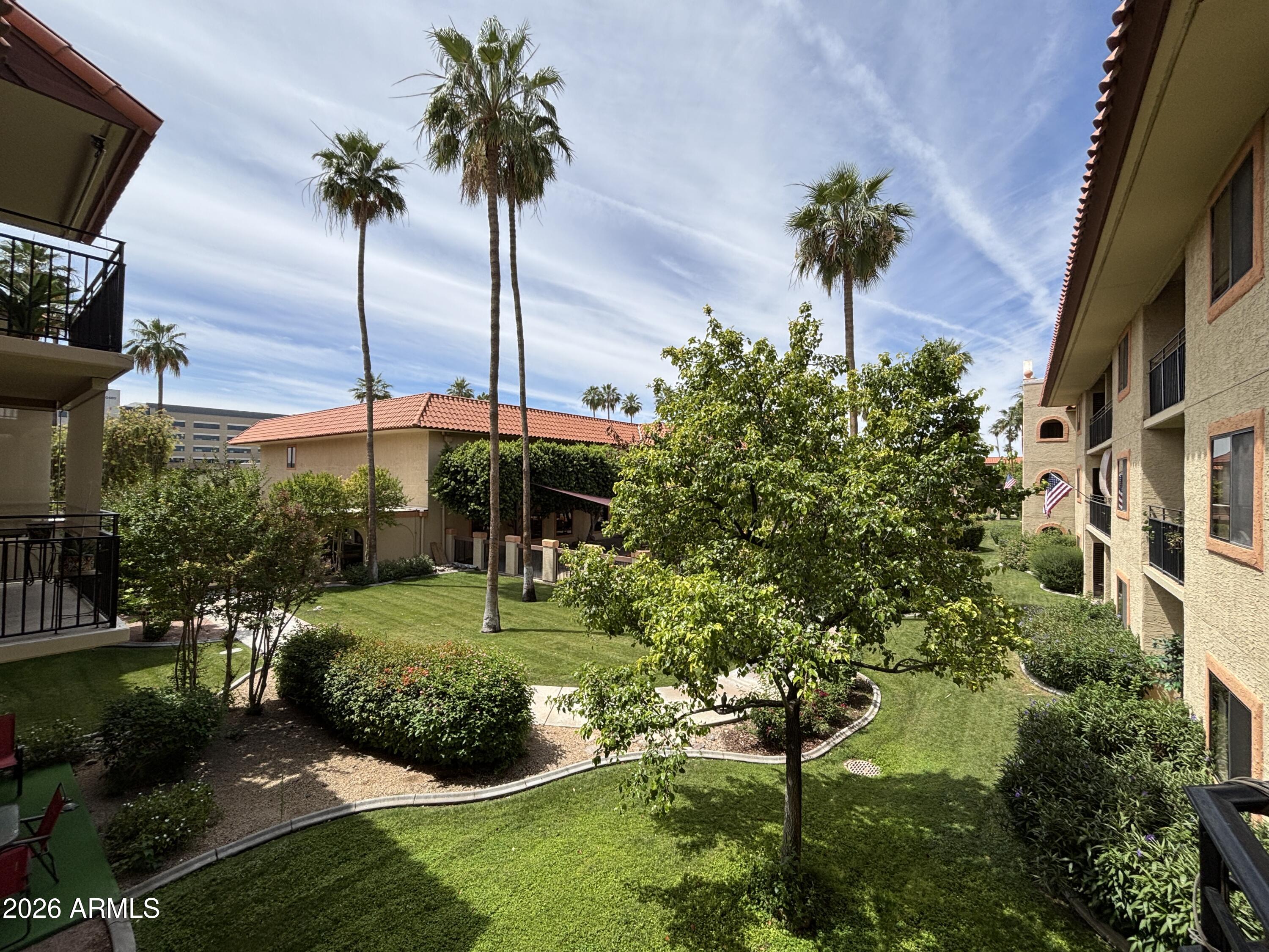 10330 W THUNDERBIRD Boulevard C203, Sun City, AZ 85351