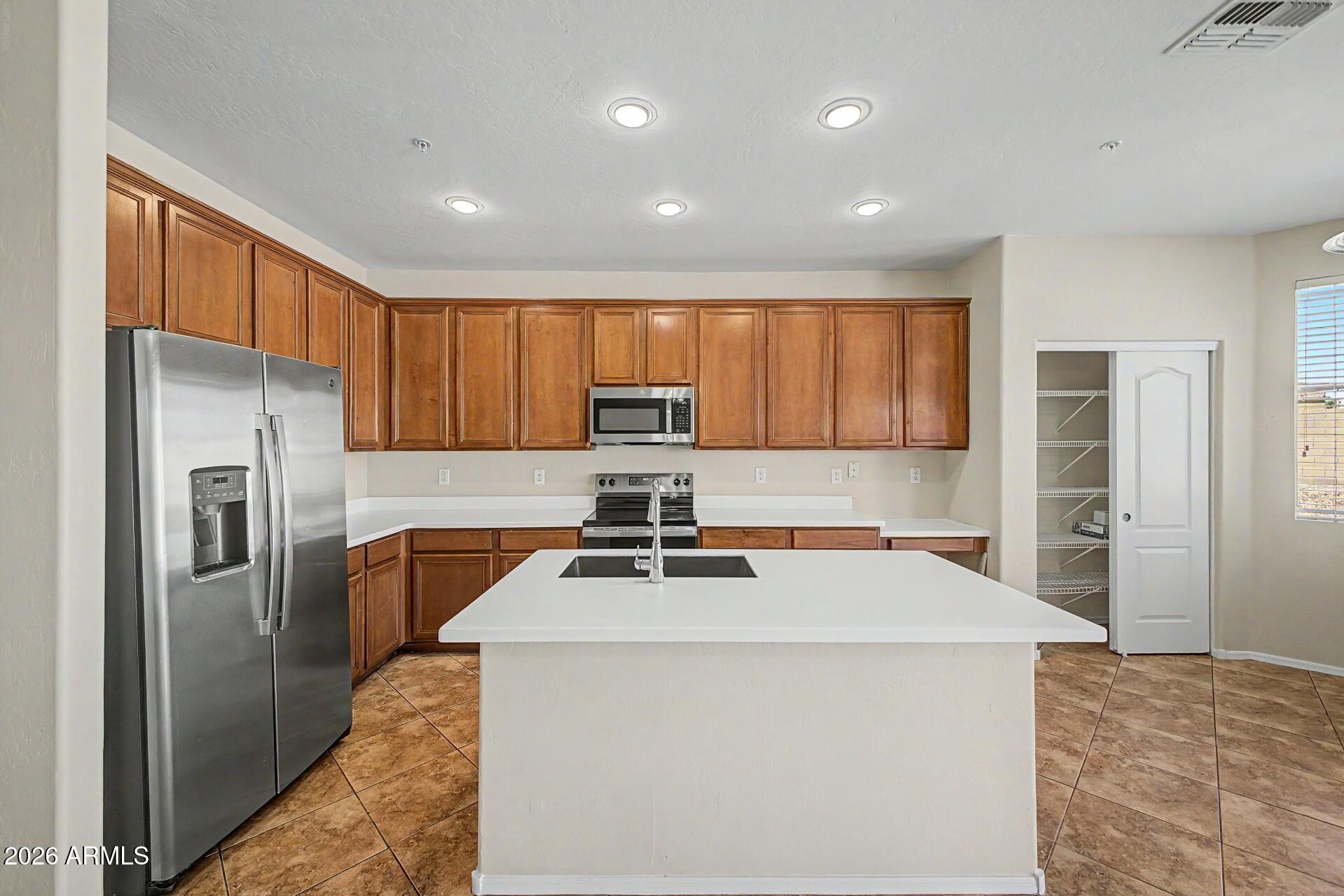 7223 S 71ST Lane, Laveen, AZ 85339
