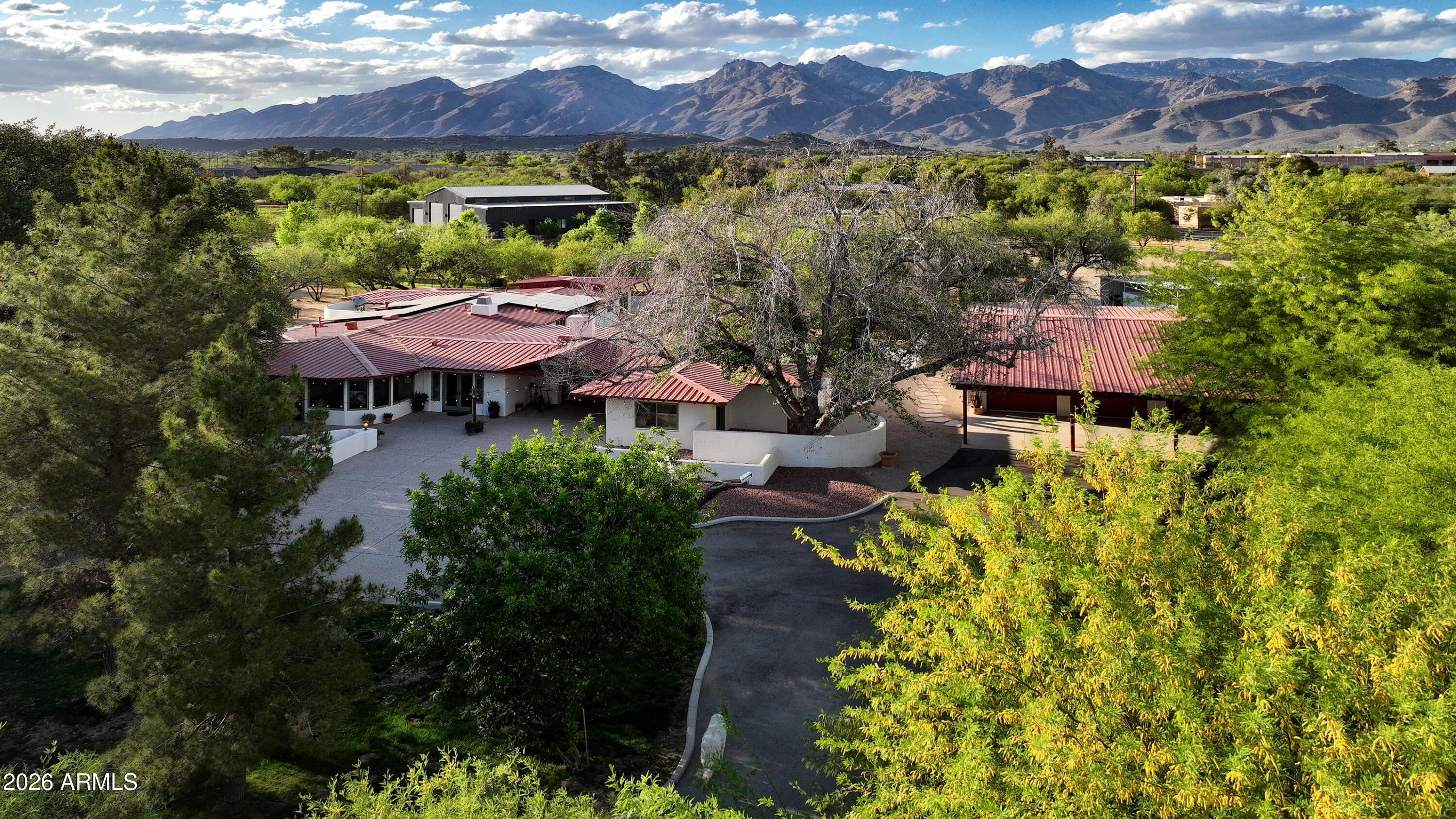 8741 E Woodland Road, Tucson, AZ 85749