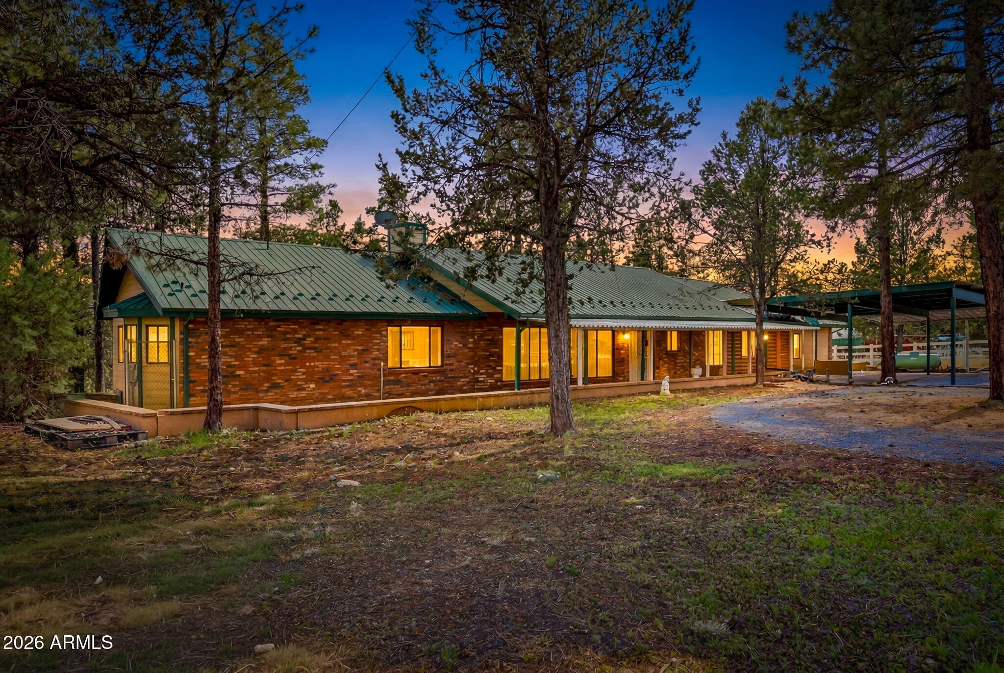 3121 CEDAR Drive, Overgaard, AZ 85933