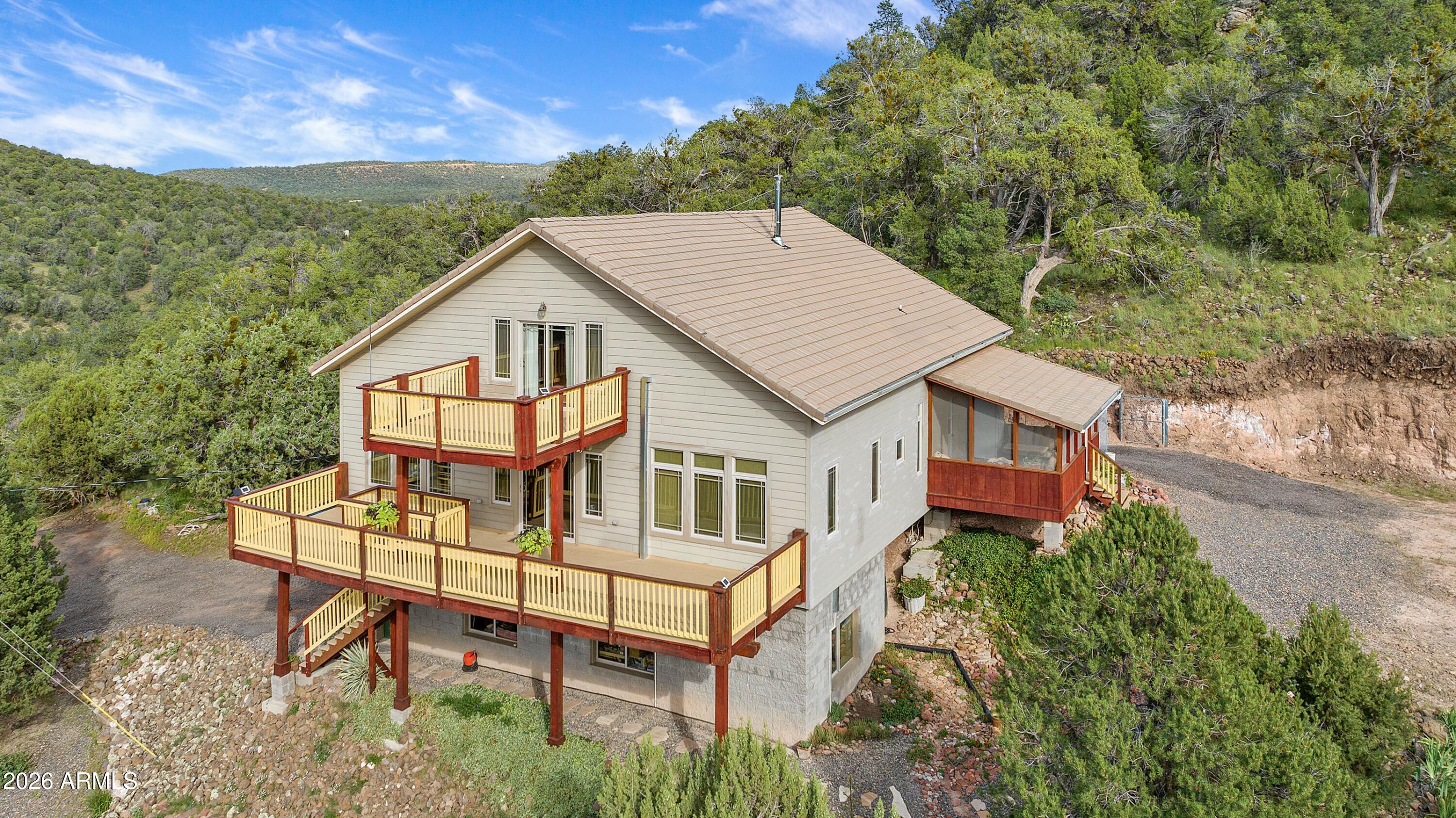 32957 W BUCKS Road, Seligman, AZ 86337