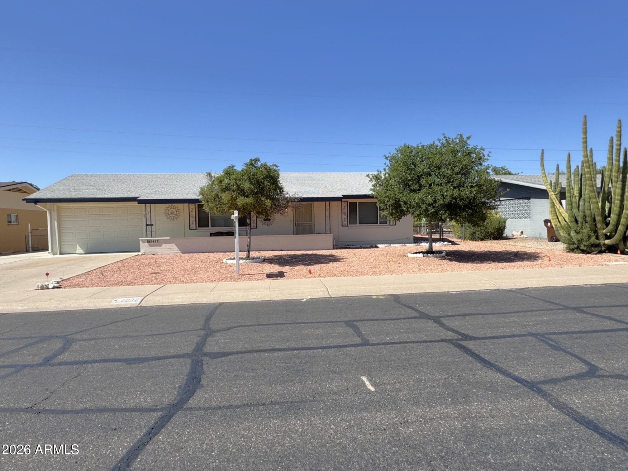 5832 E COLBY Street, Mesa, AZ 85205