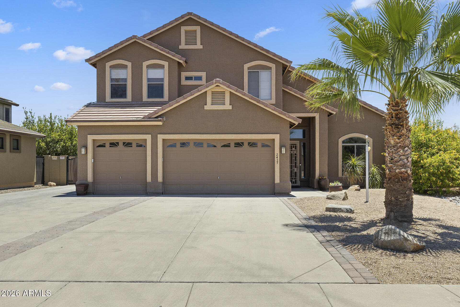 2437 E GROVERS Avenue, Phoenix, AZ 85032