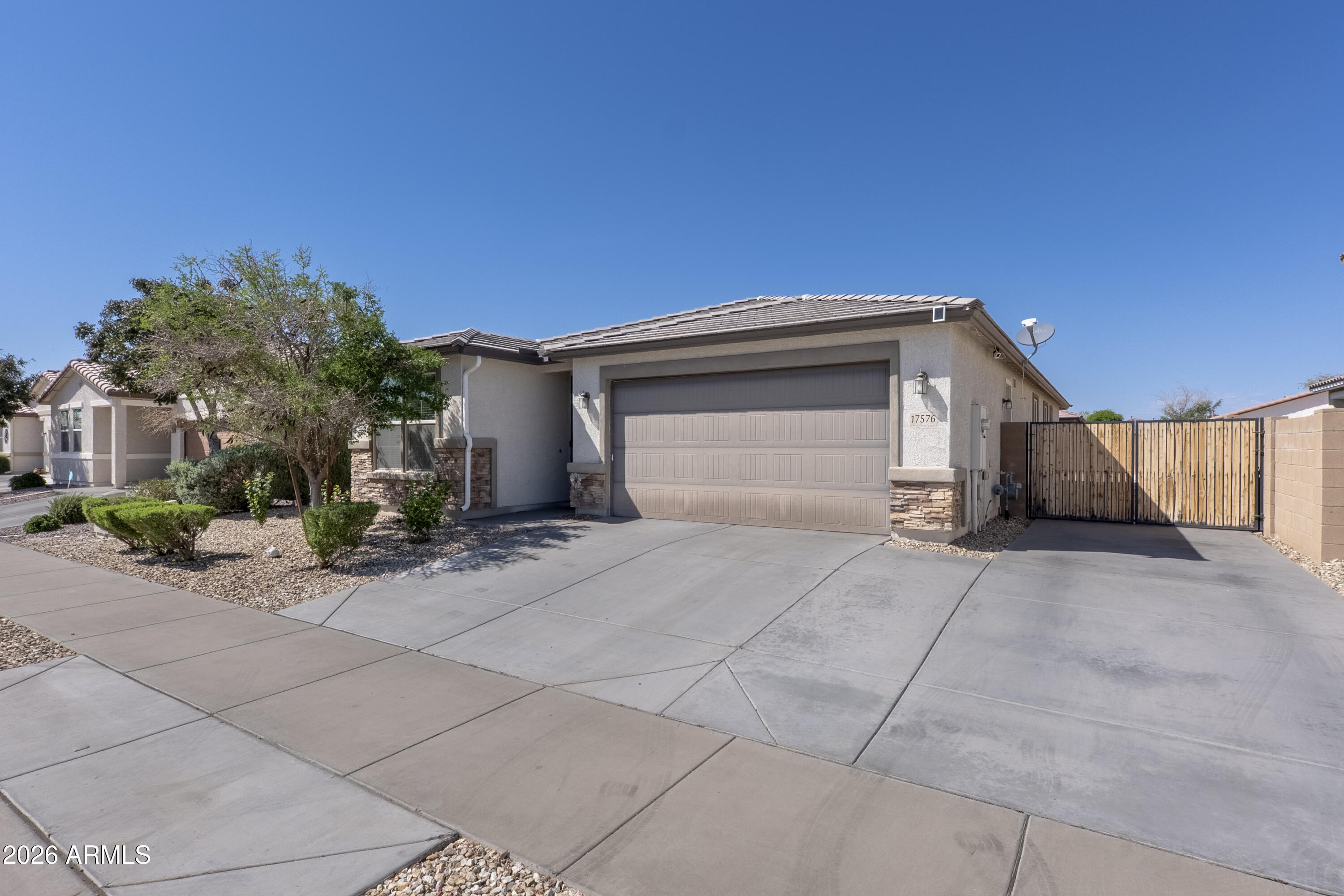 17576 W Desert Bloom Street, Goodyear, AZ 85338