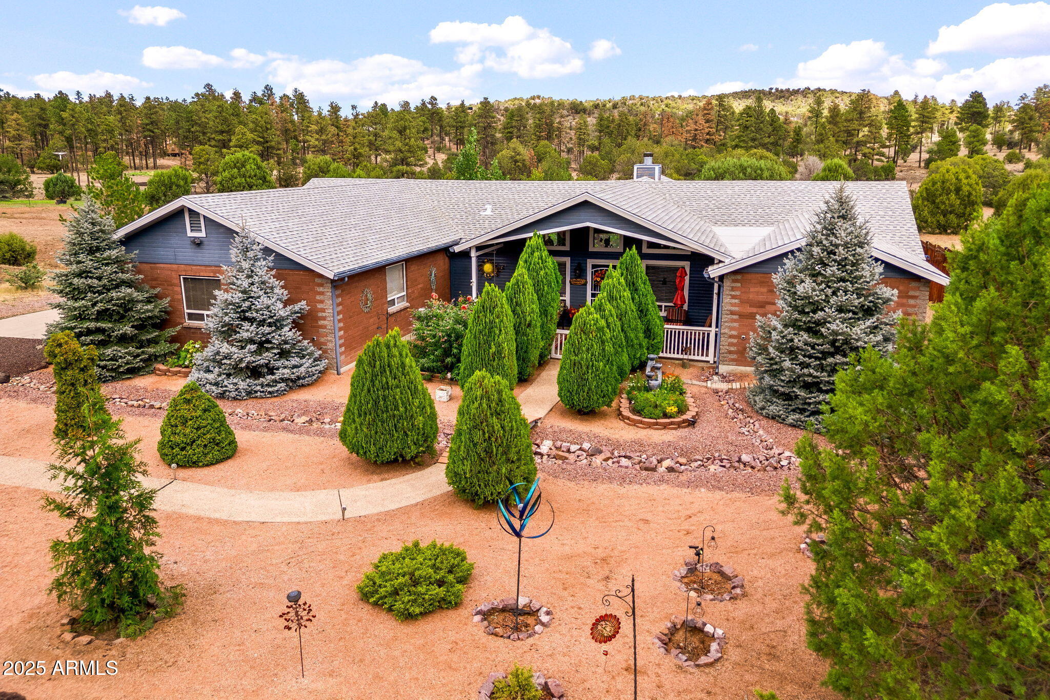 5330 APRIL Place, Pinedale, AZ 85934