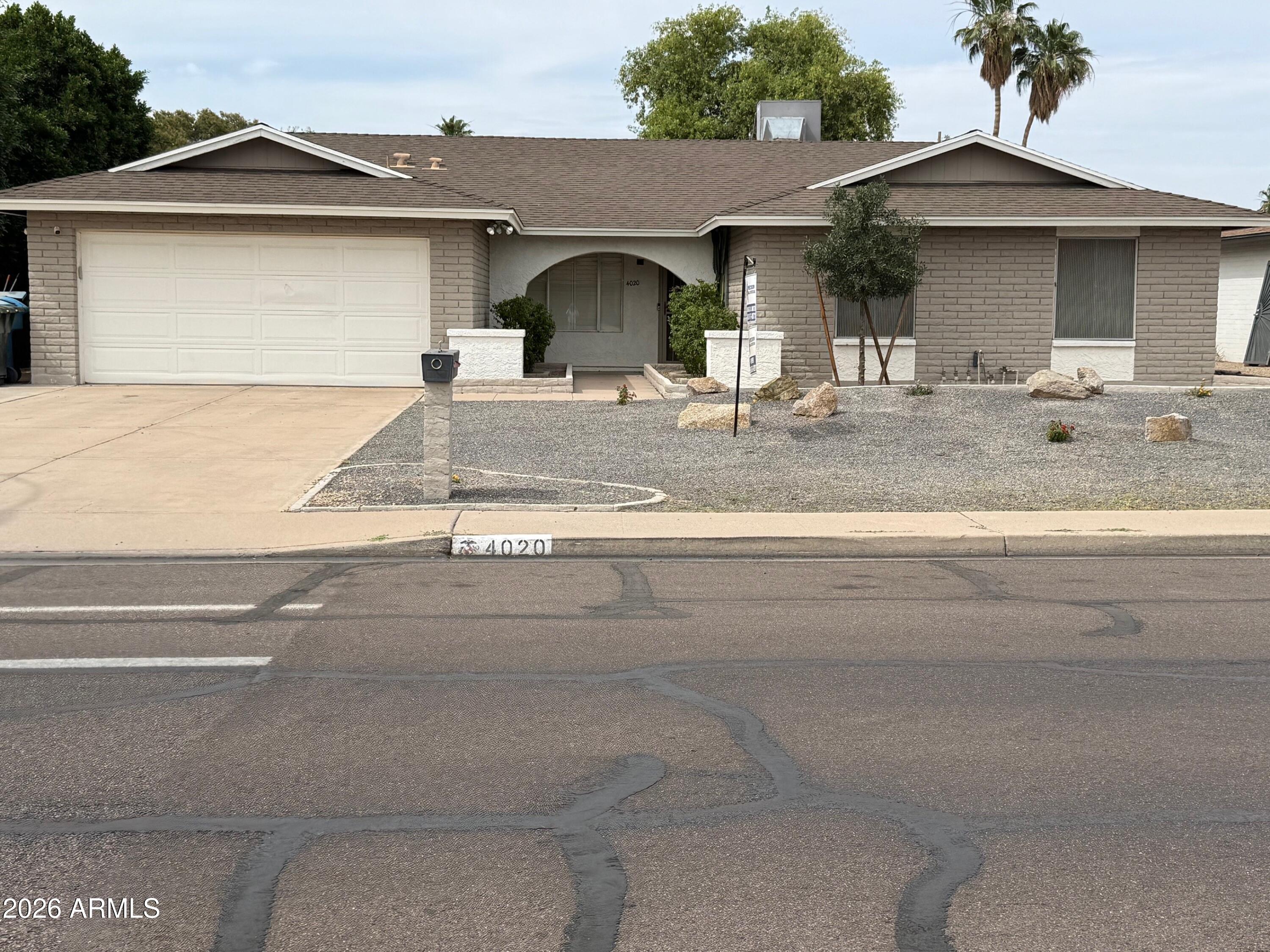 4020 W SWEETWATER Avenue, Phoenix, AZ 85029