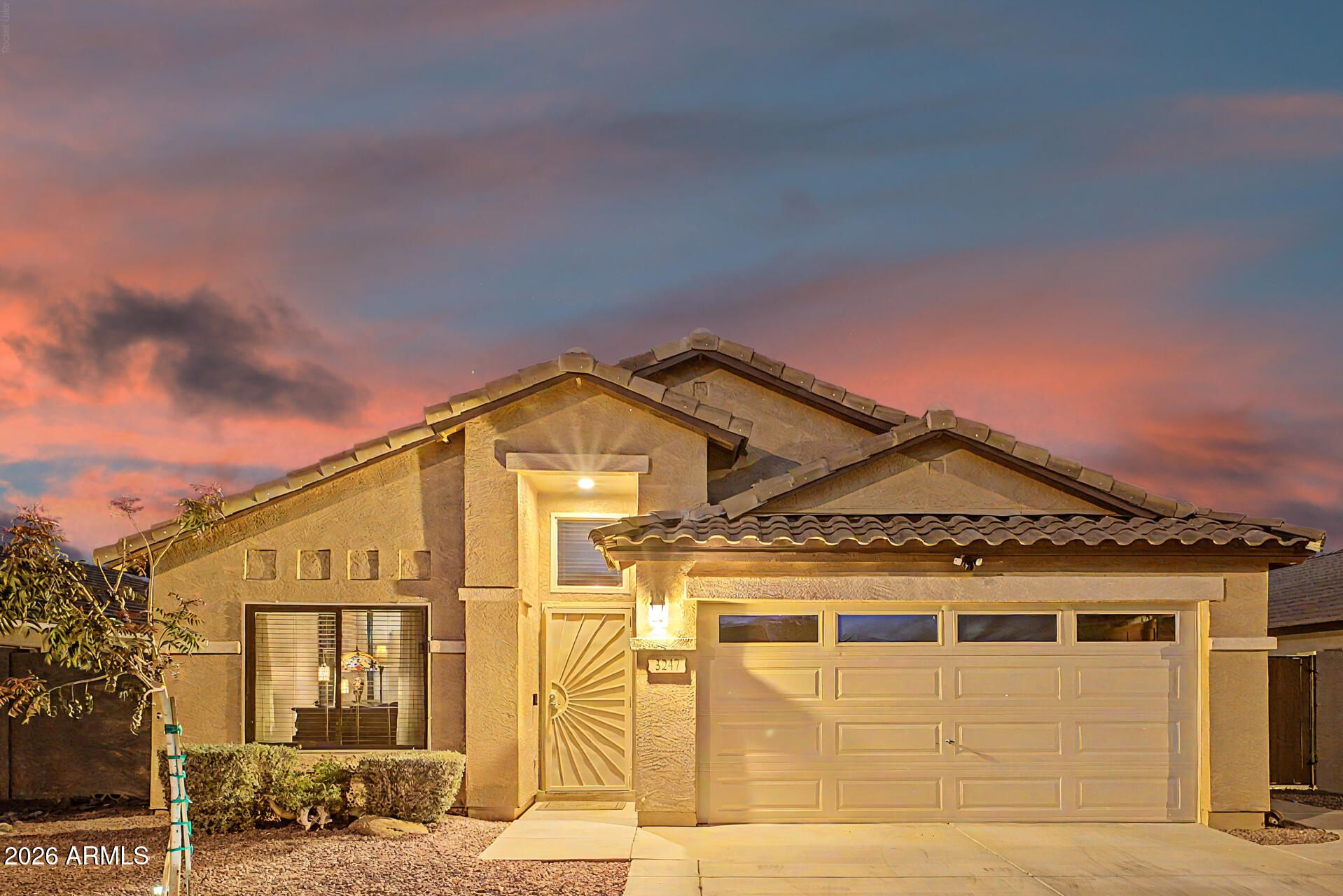 3247 S LOBACK Lane, Gilbert, AZ 85297