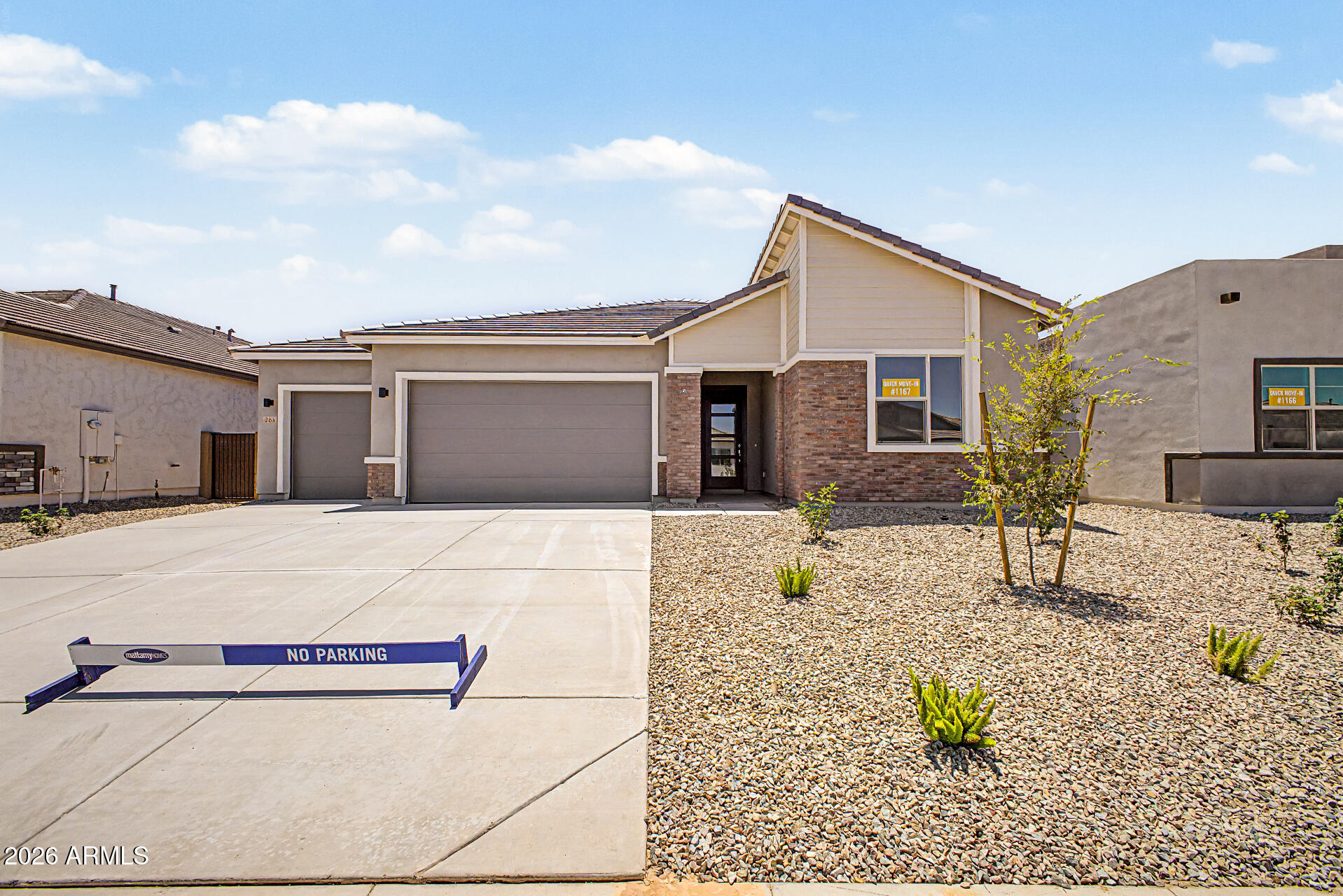 283 W FLOYD Drive, San Tan Valley, AZ 85140