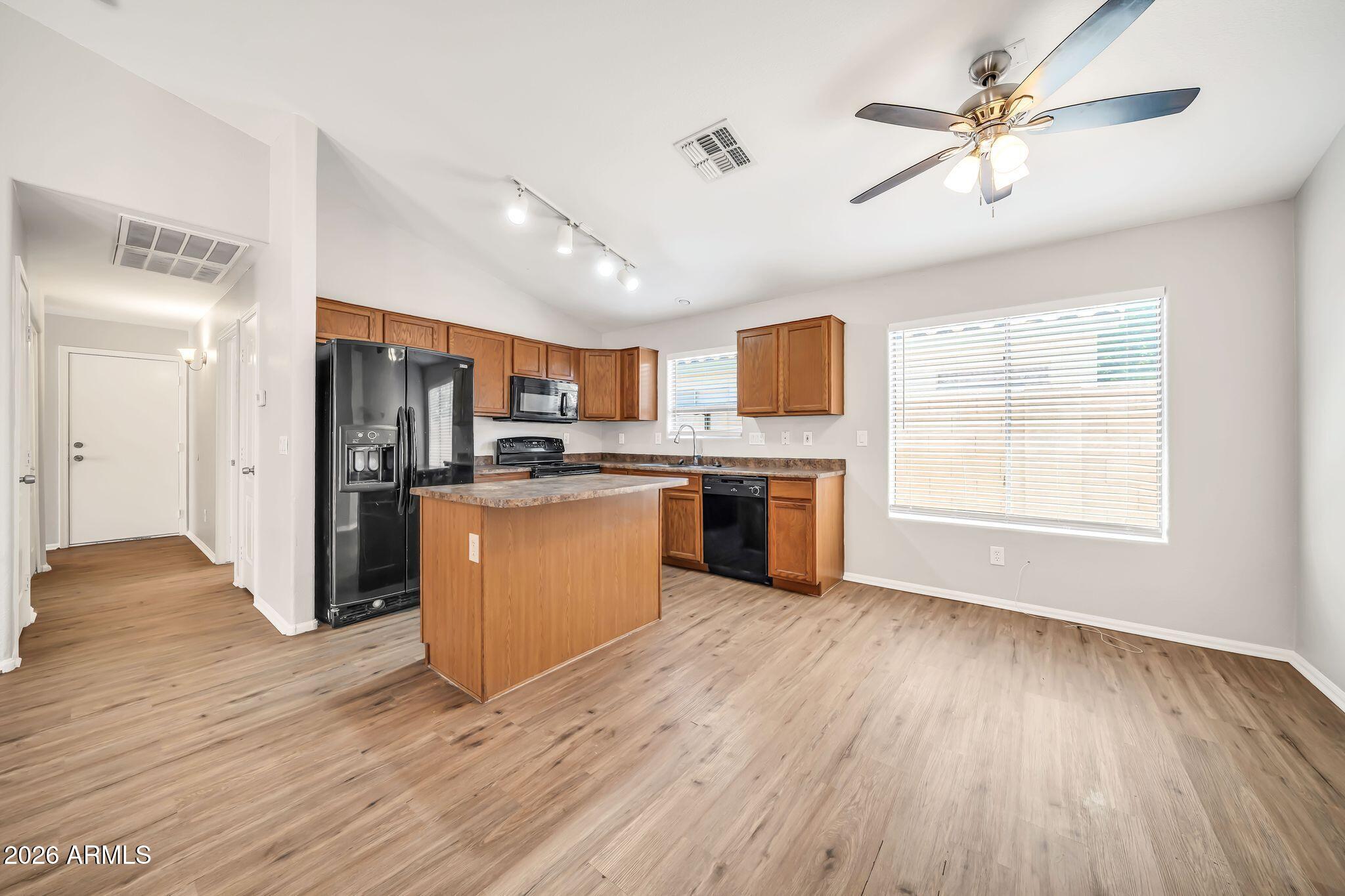 11017 W WILSHIRE Drive, Avondale, AZ 85392