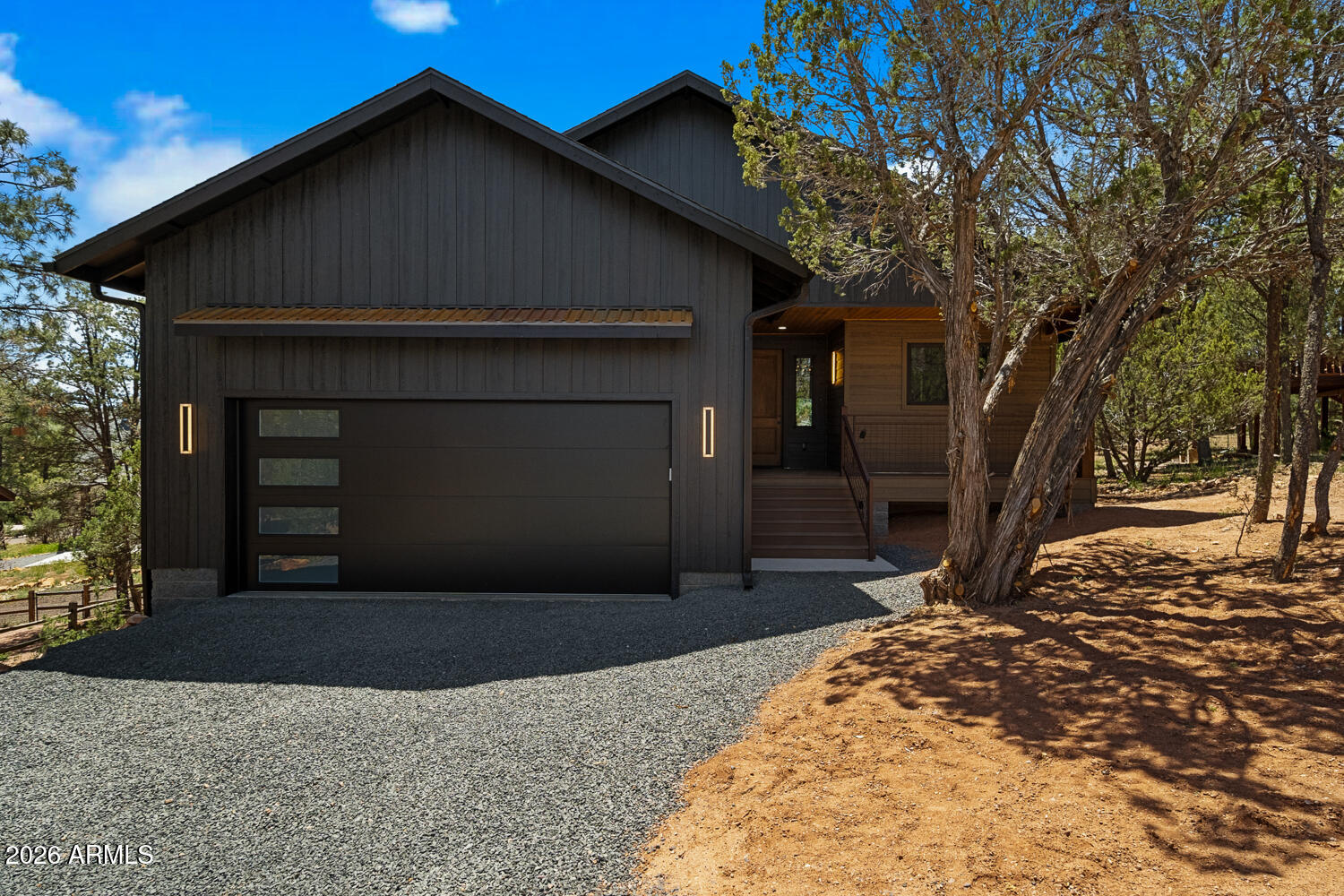 2235 PAR Place, Overgaard, AZ 85933