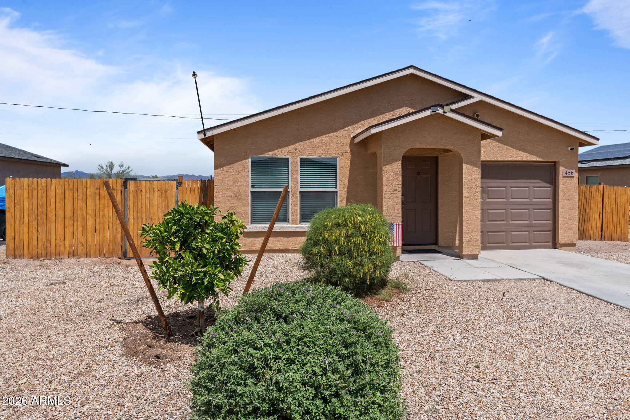 456 Reizen Drive, Morristown, AZ 85342