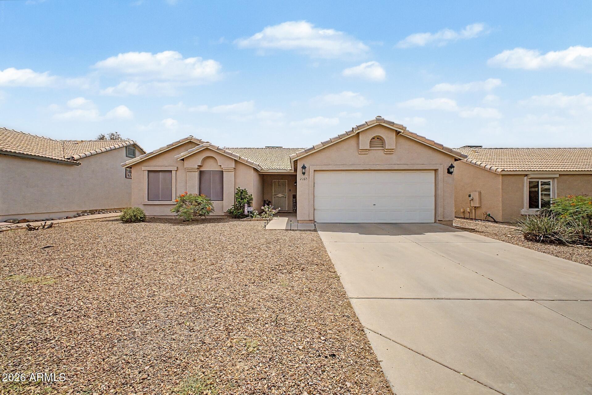 2265 W 17th Avenue, Apache Junction, AZ 85120
