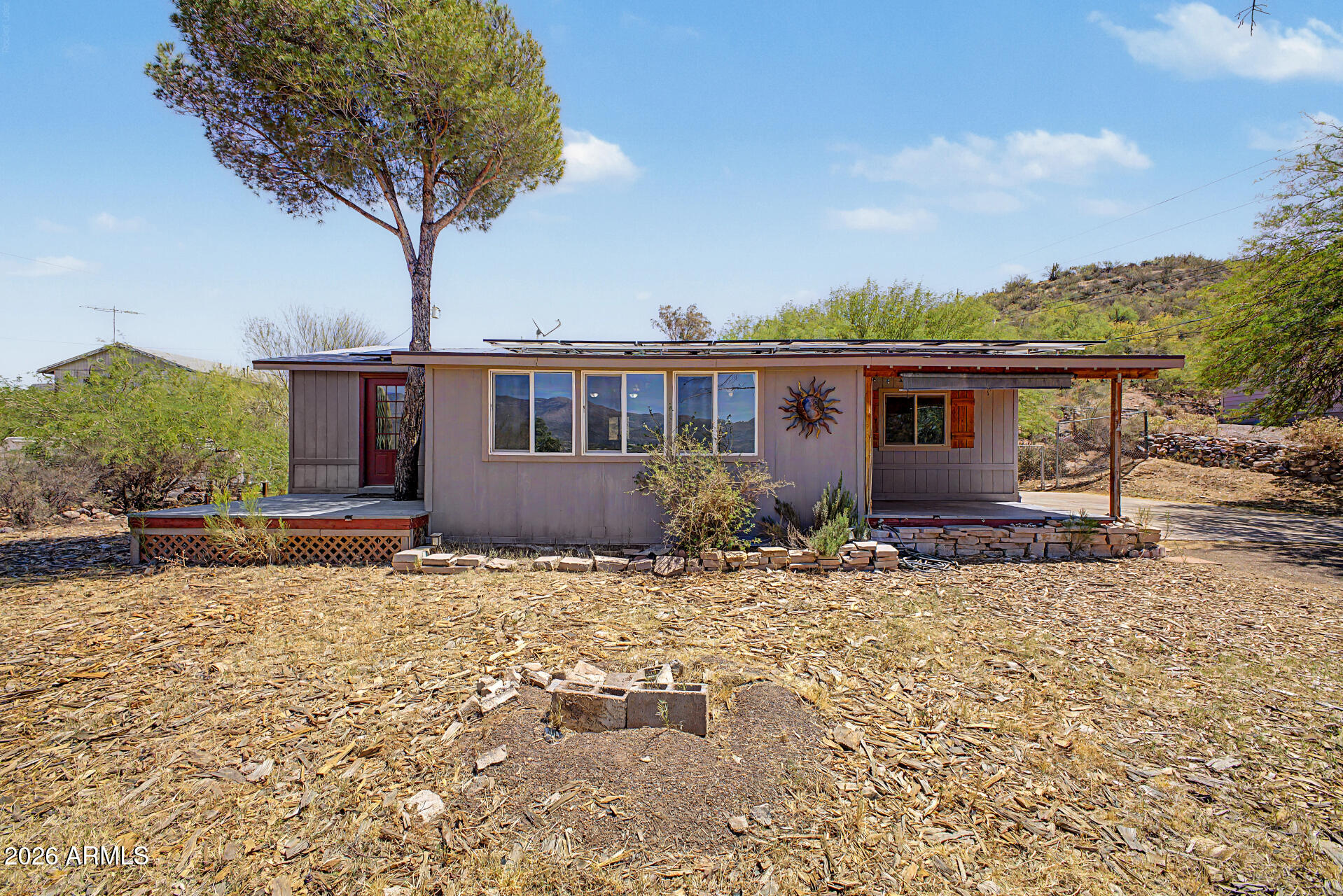 33541 S MOUNTAIN VIEW Road, Black Canyon City, AZ 85324