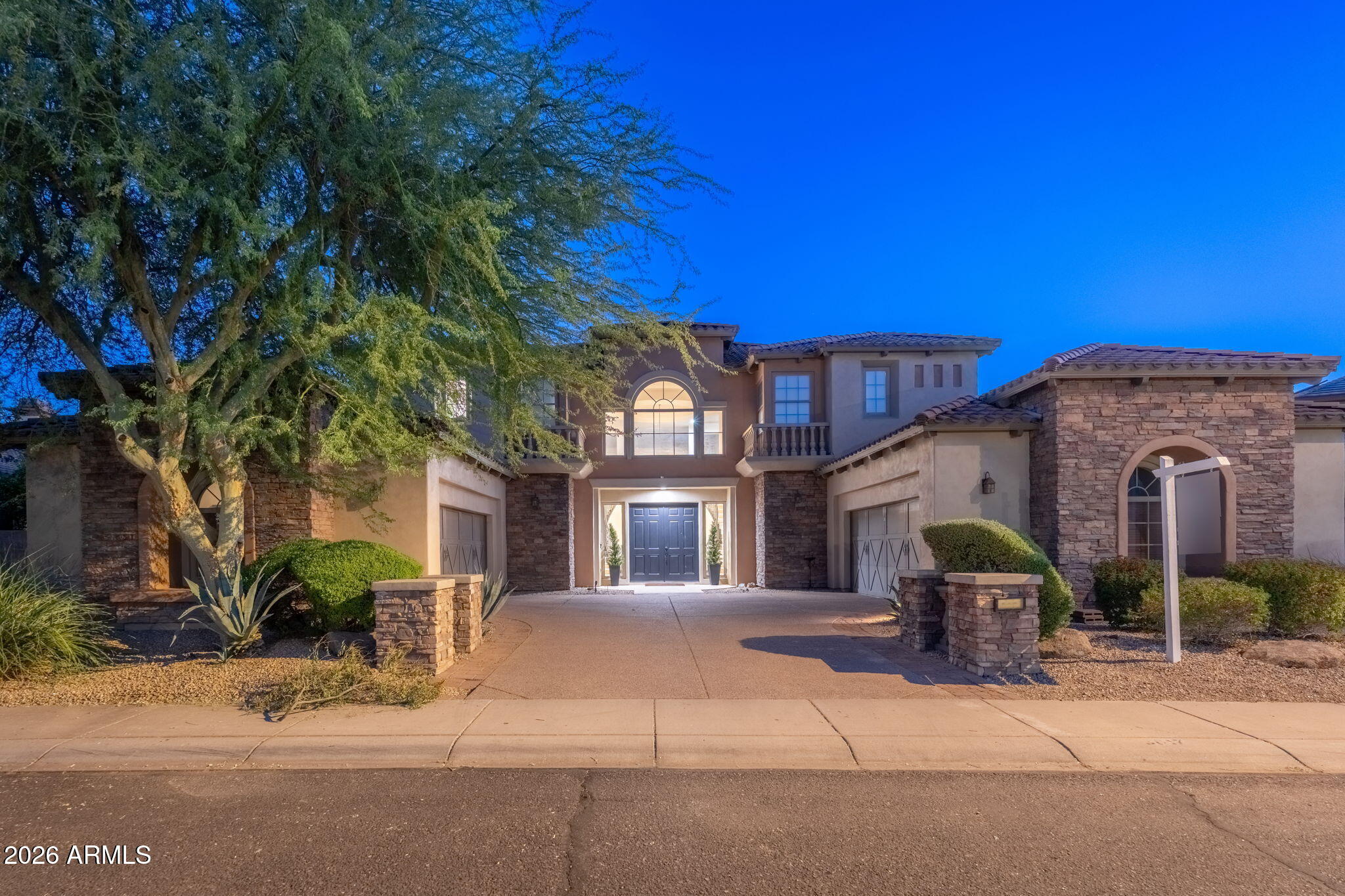 3817 E TRACKER Trail, Phoenix, AZ 85050