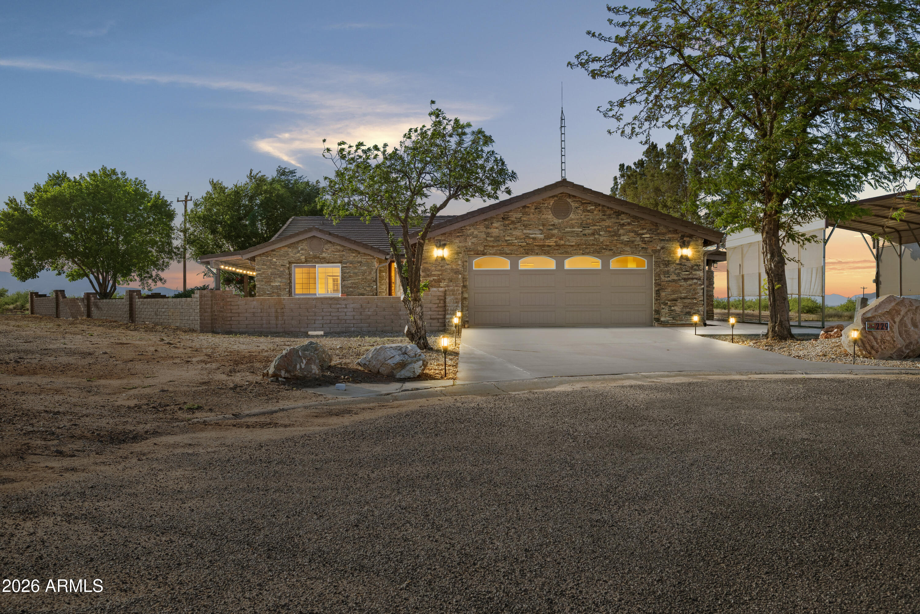 229 N CHOLLA Drive, Pearce, AZ 85625