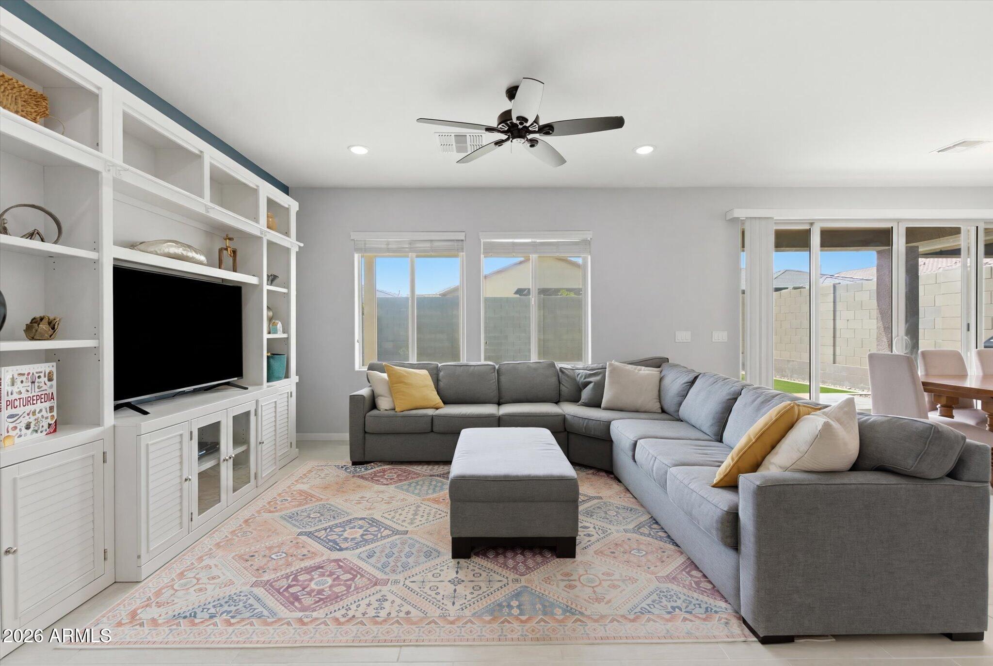 2150 N MARKETSIDE Avenue, Buckeye, AZ 85396
