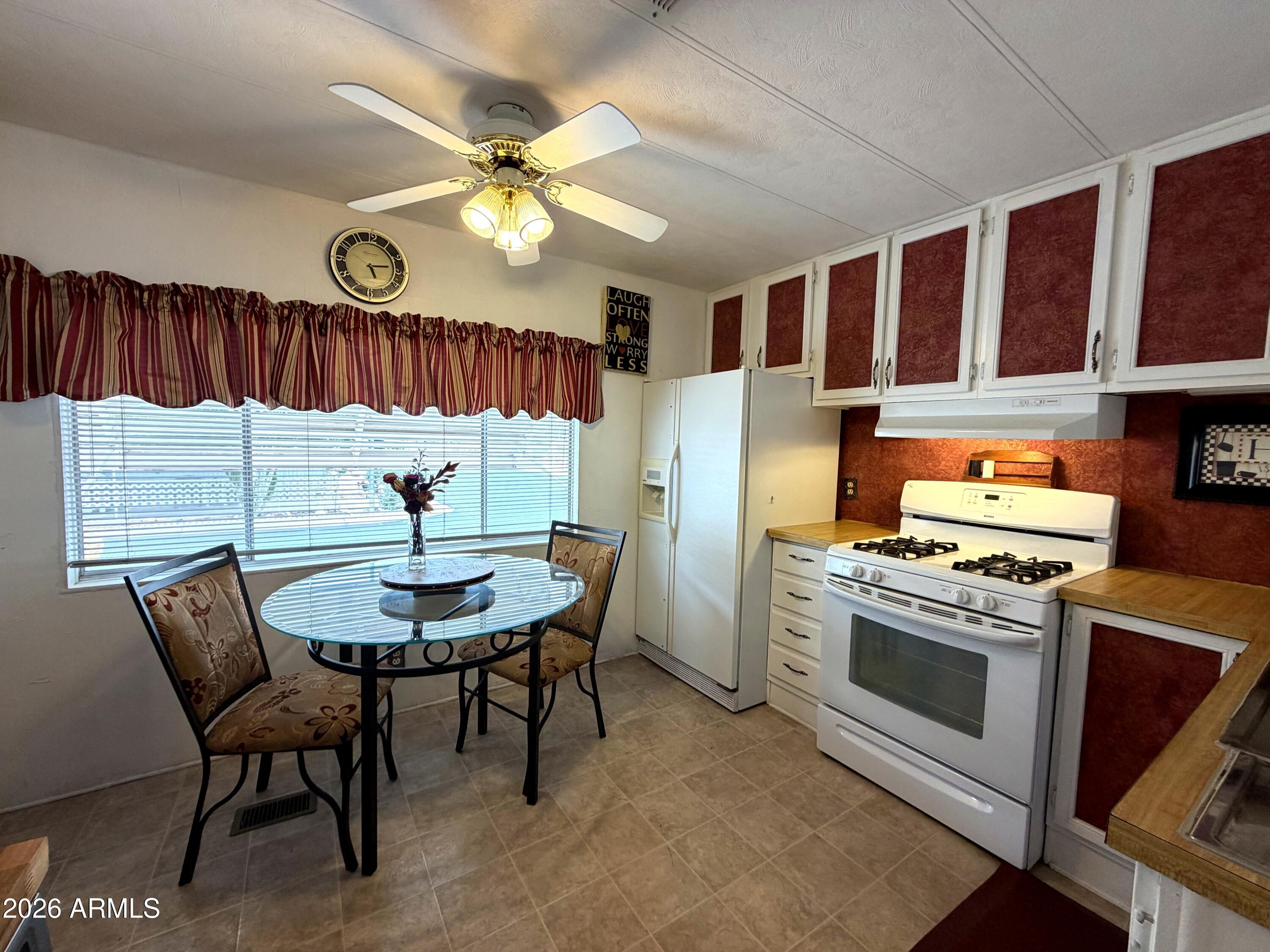 351 N MERIDIAN Road 39, Apache Junction, AZ 85120