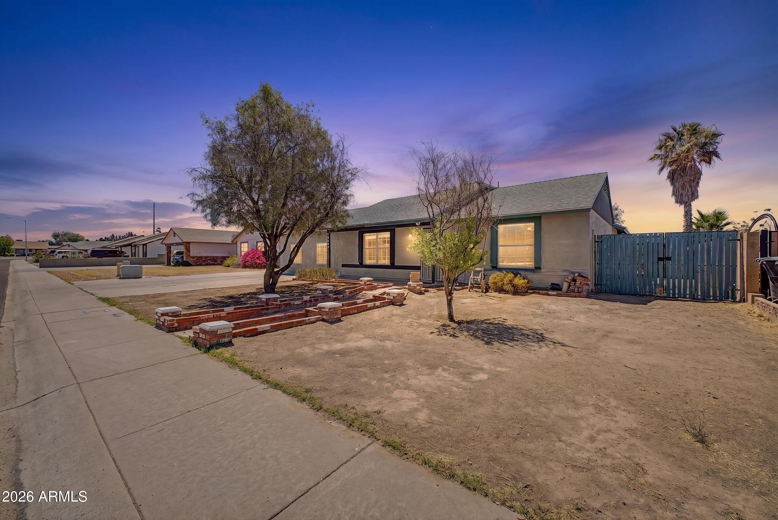 6821 W JENAN Drive, Peoria, AZ 85345