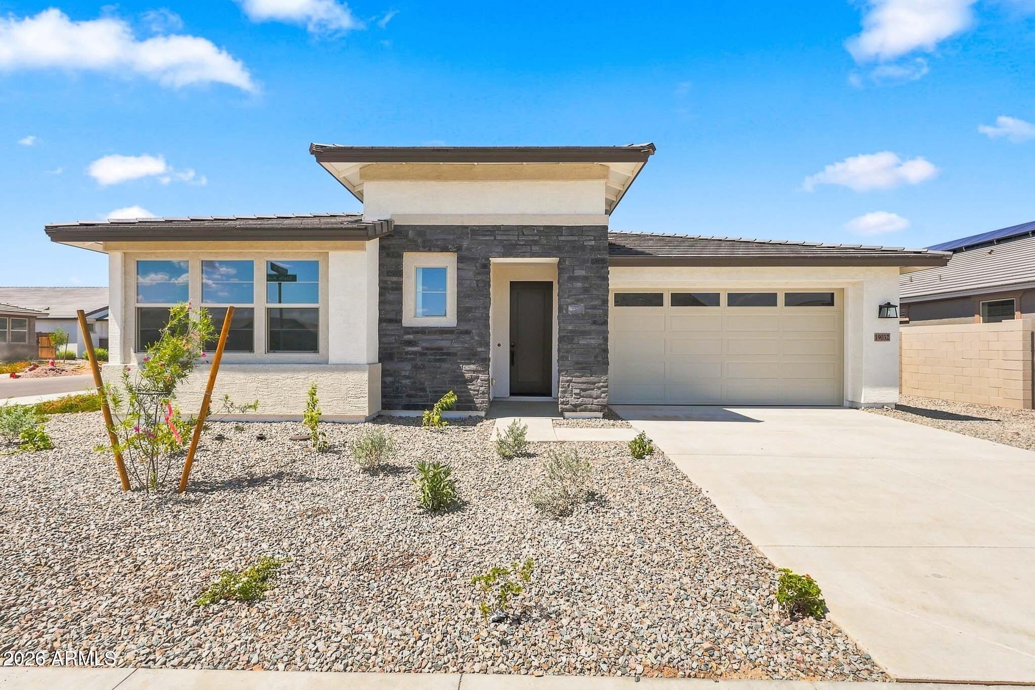 19032 W STELLA Avenue, Waddell, AZ 85355
