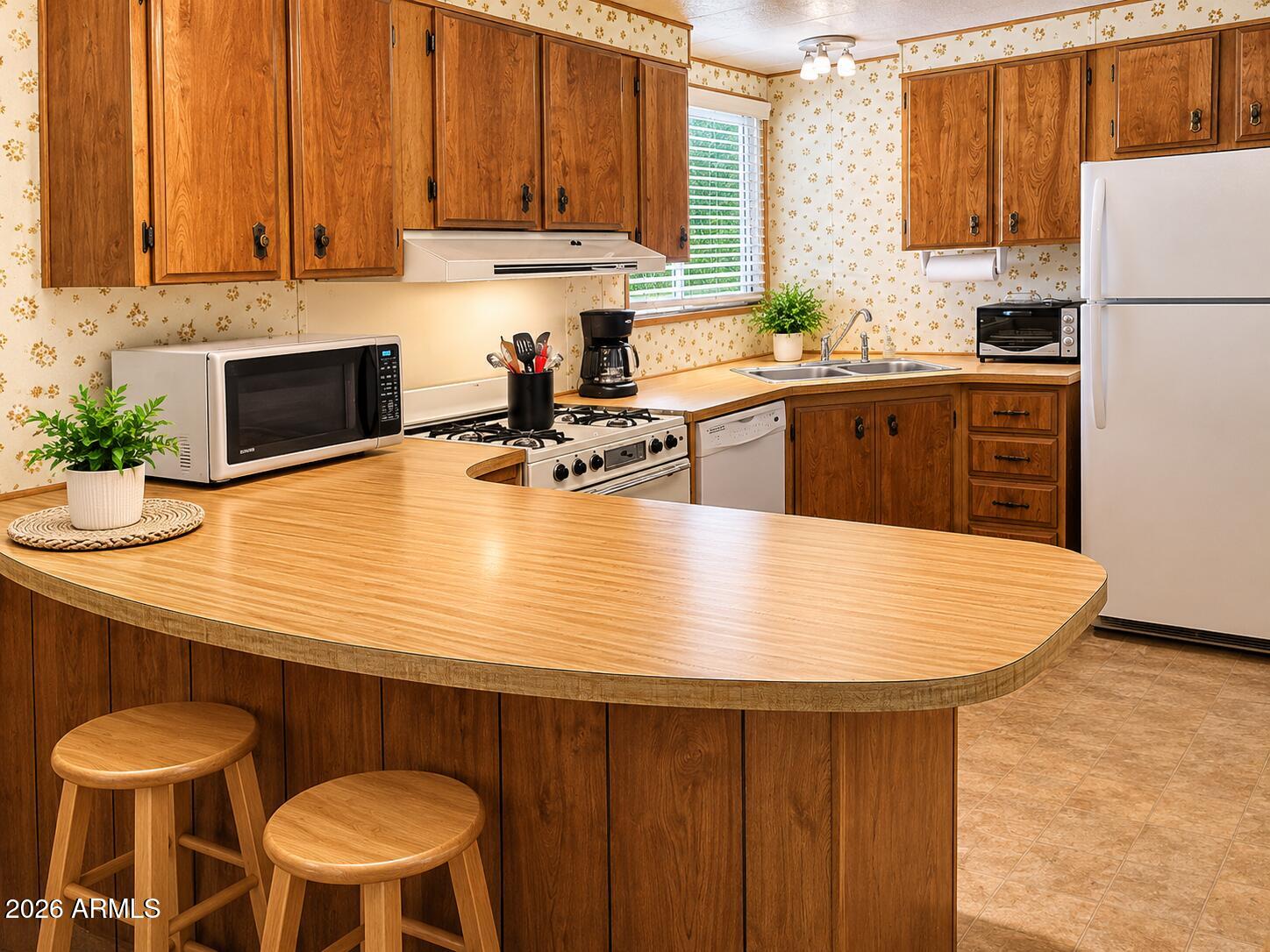 2460 E Main Street B6, Mesa, AZ 85213