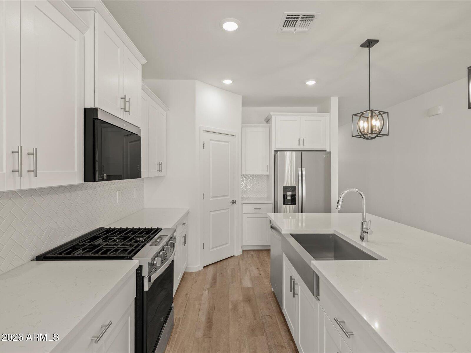 17656 W WOODLANDS Avenue, Goodyear, AZ 85338