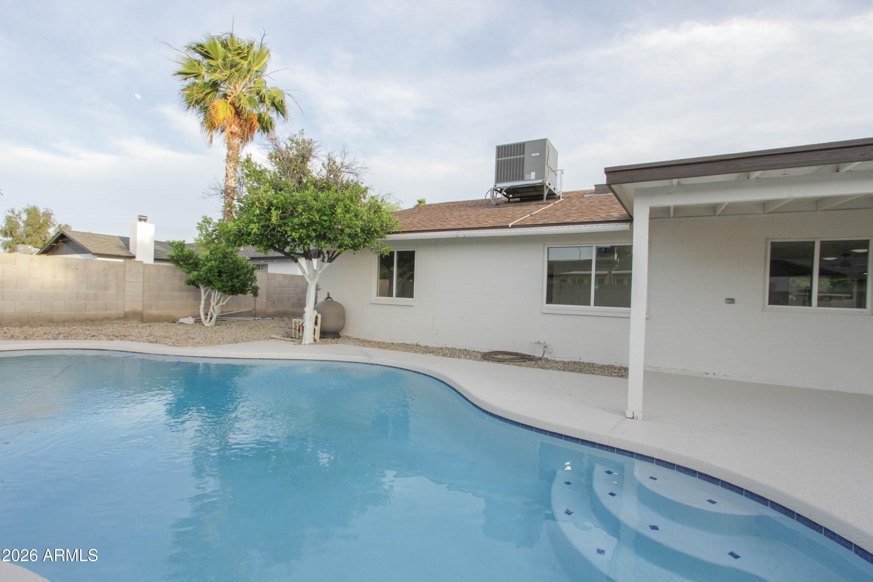 2142 W KERRY Lane, Phoenix, AZ 85027