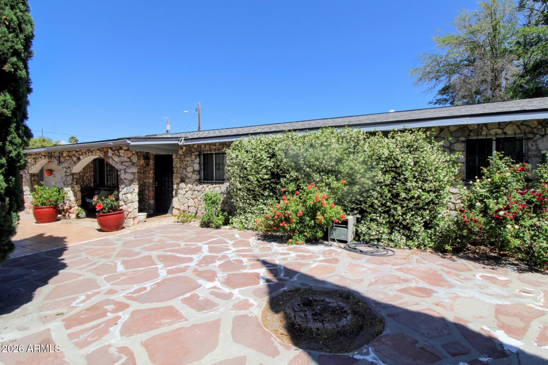 393 S SEVENTH Street, Globe, AZ 85501