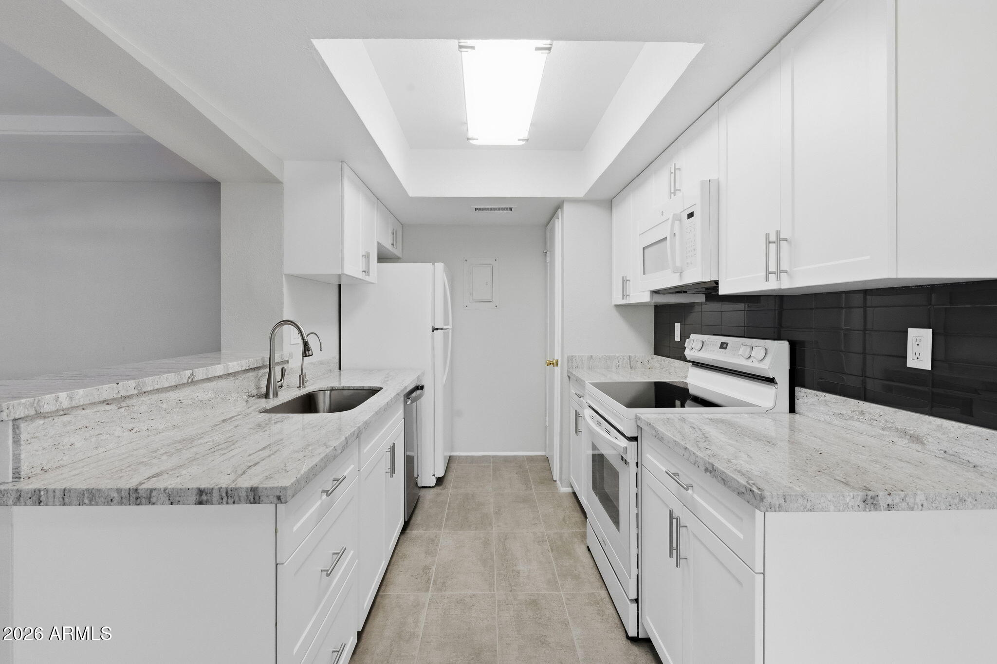 780 E EUGIE Avenue, Phoenix, AZ 85022