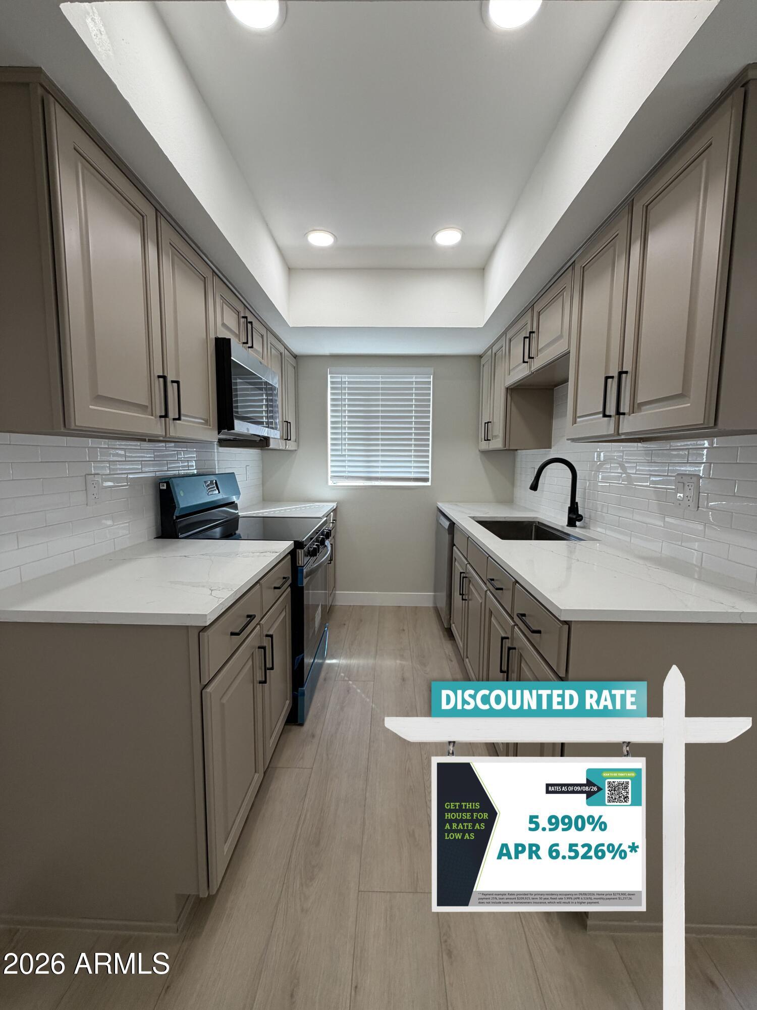 10828 N BILTMORE Drive 154, Phoenix, AZ 85029