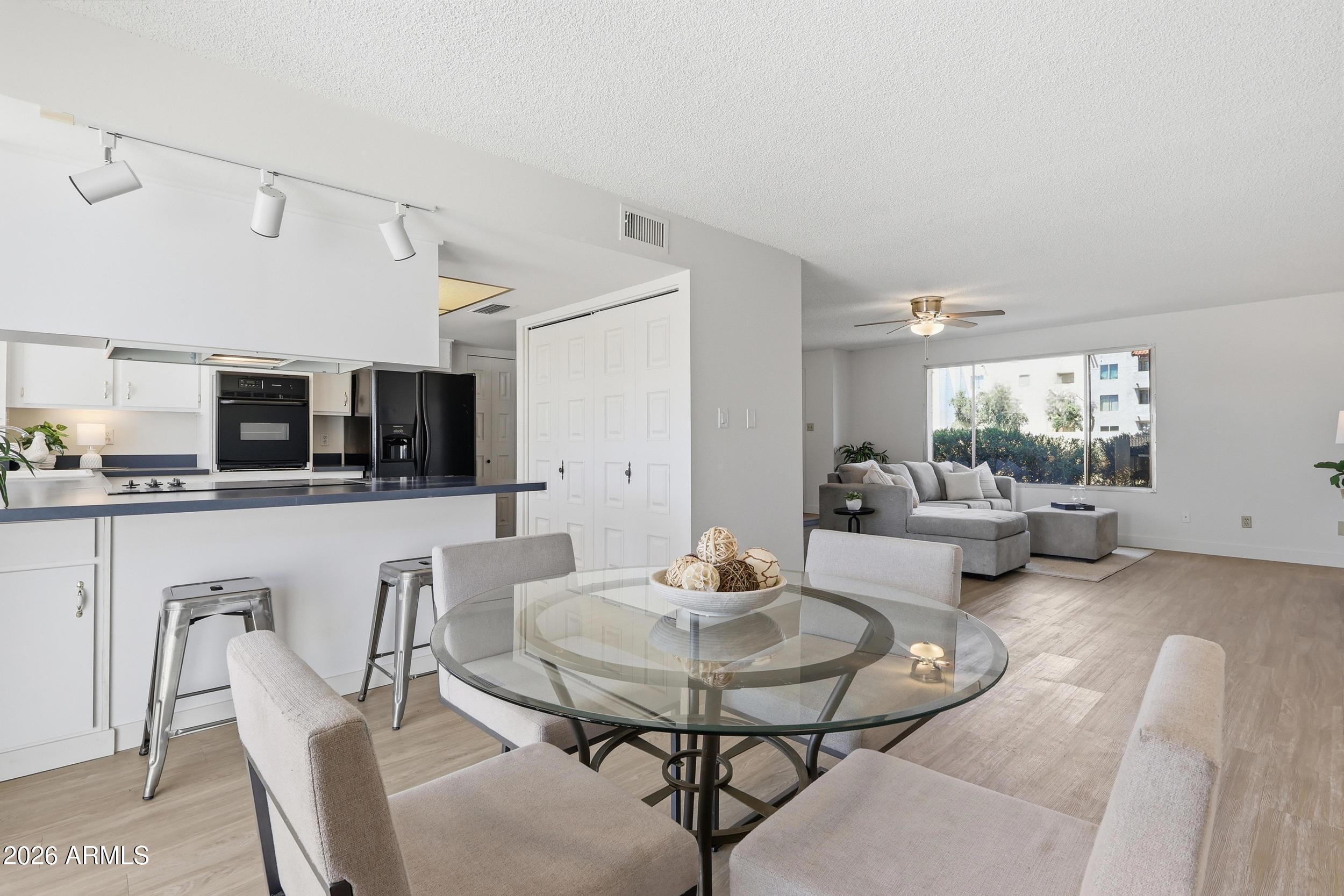 4713 W NORTHERN Avenue, Glendale, AZ 85301