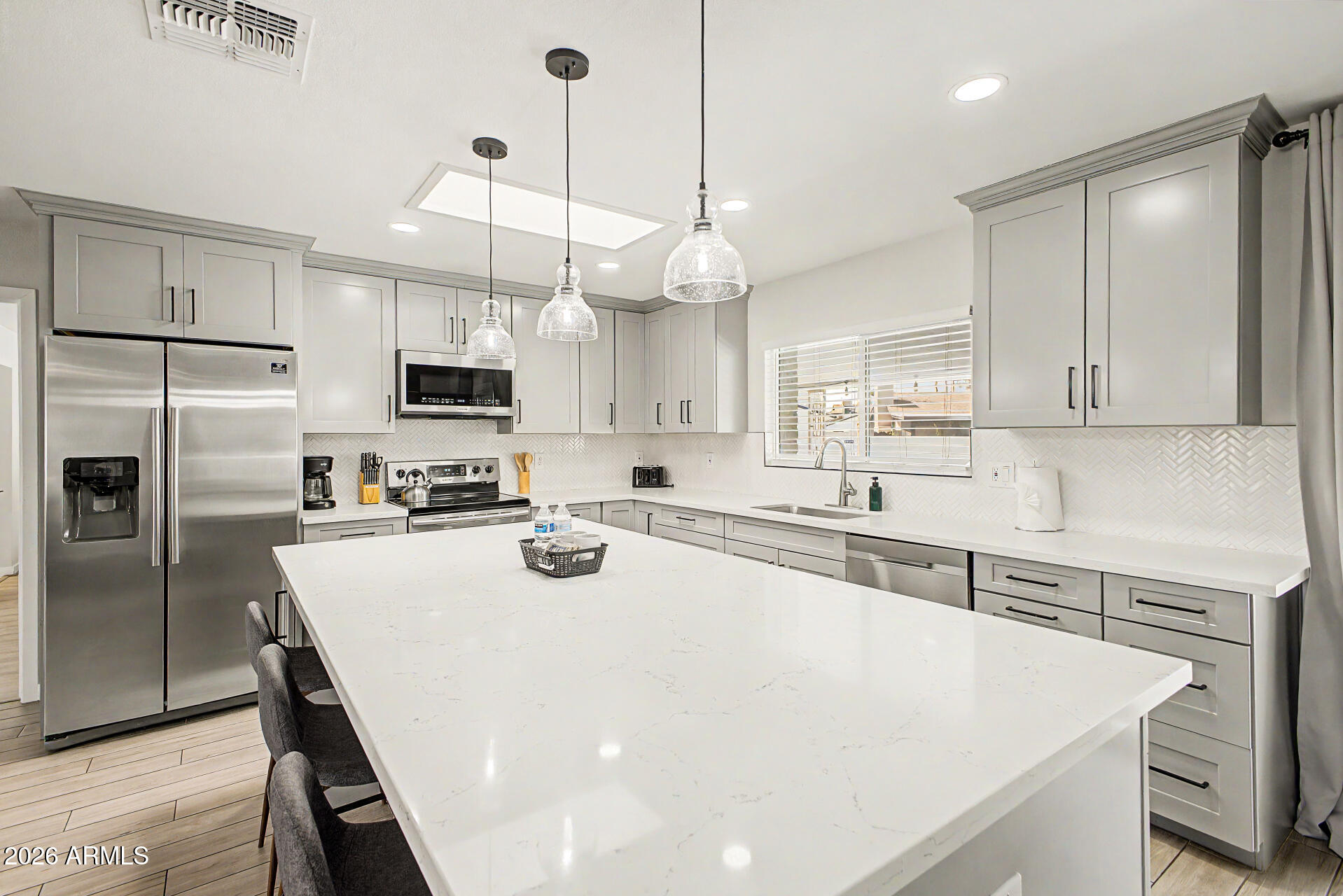 801 E TODD Drive, Tempe, AZ 85283