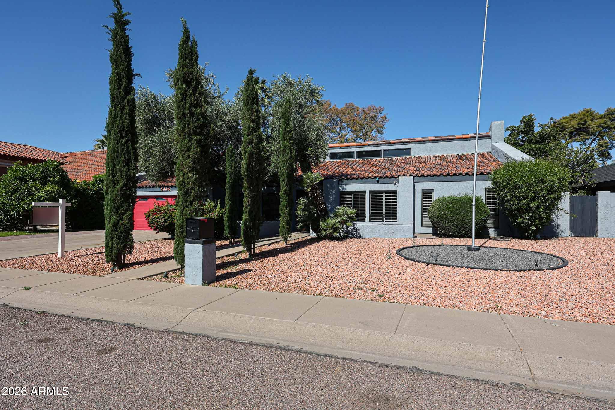 8444 N 7TH Avenue, Phoenix, AZ 85021