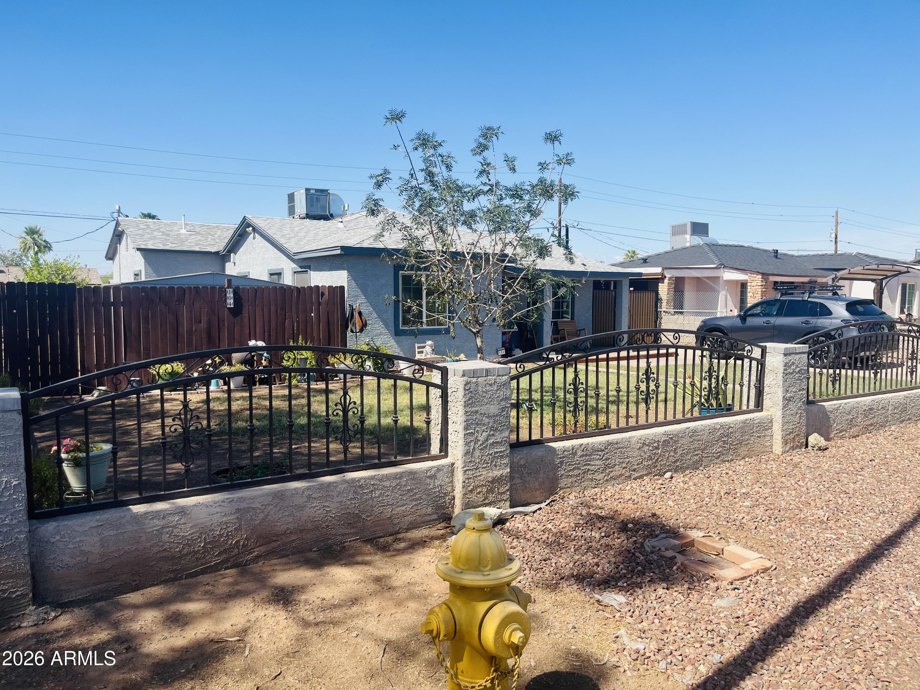 104 W PUEBLO Avenue, Phoenix, AZ 85041