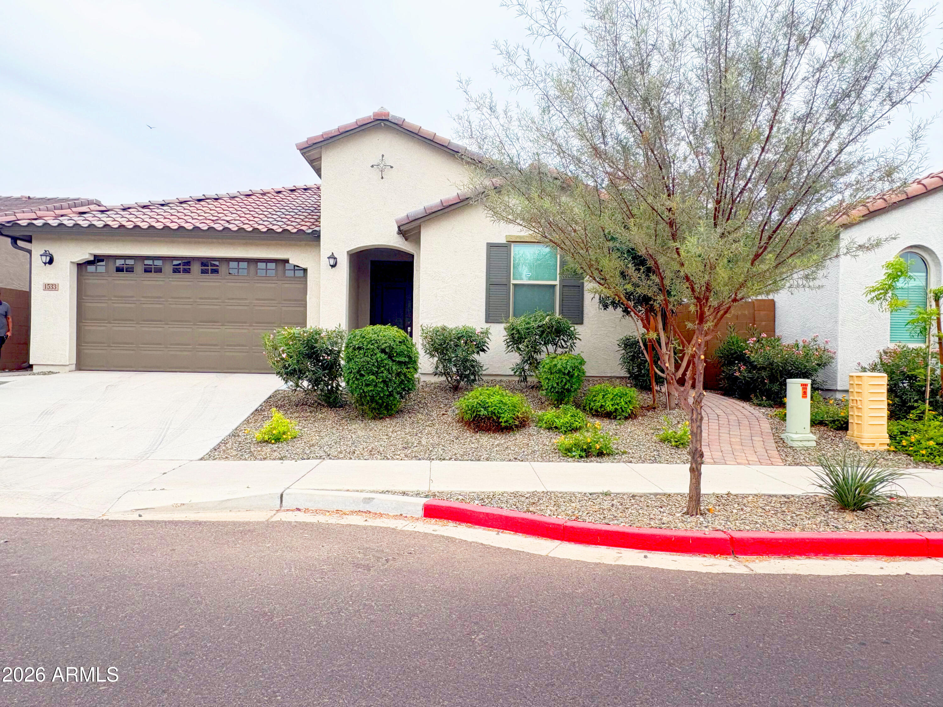 1533 W CARMEN Street, Phoenix, AZ 85041