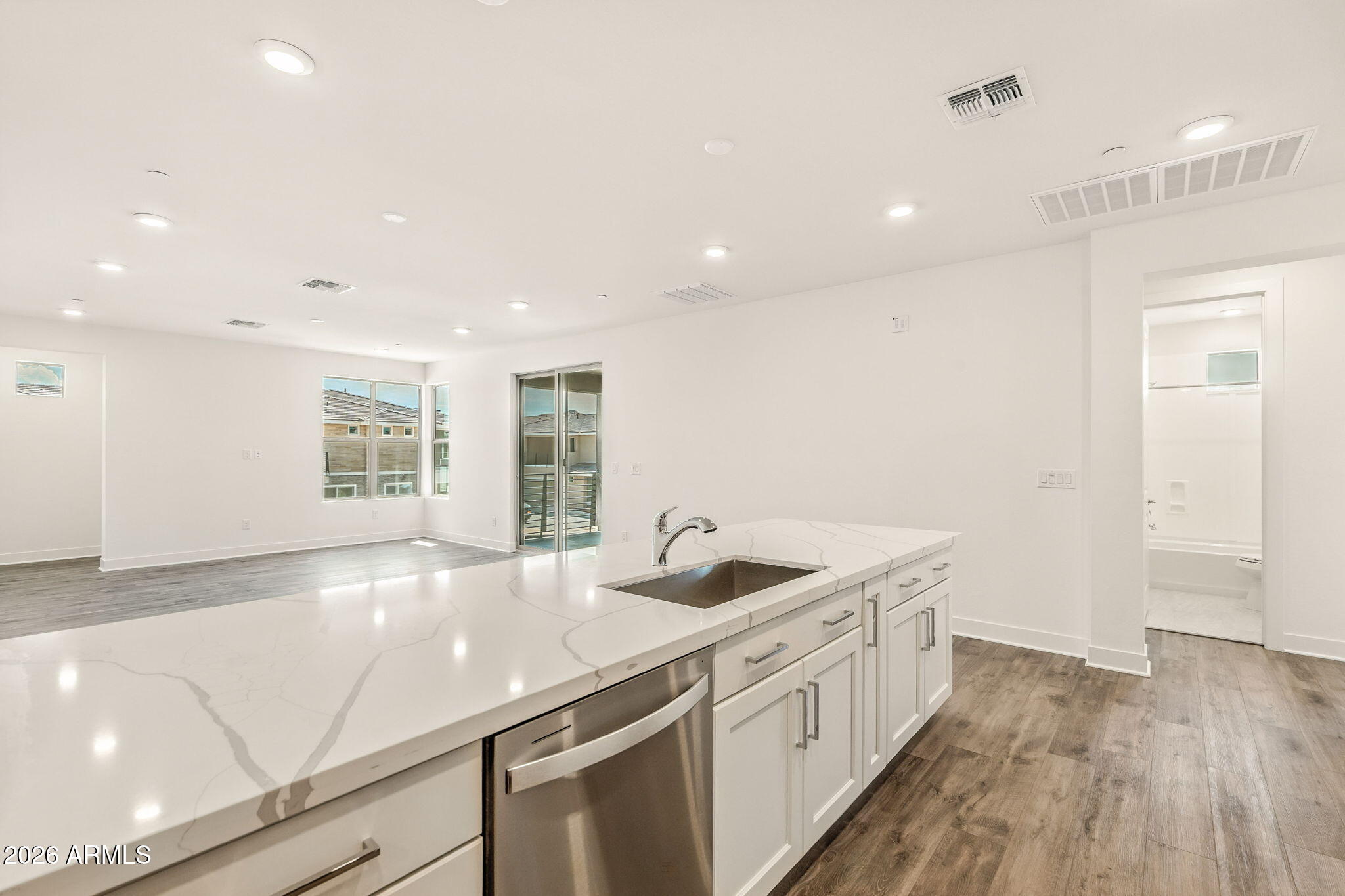 2121 W SONORAN DESERT Drive 59, Phoenix, AZ 85085