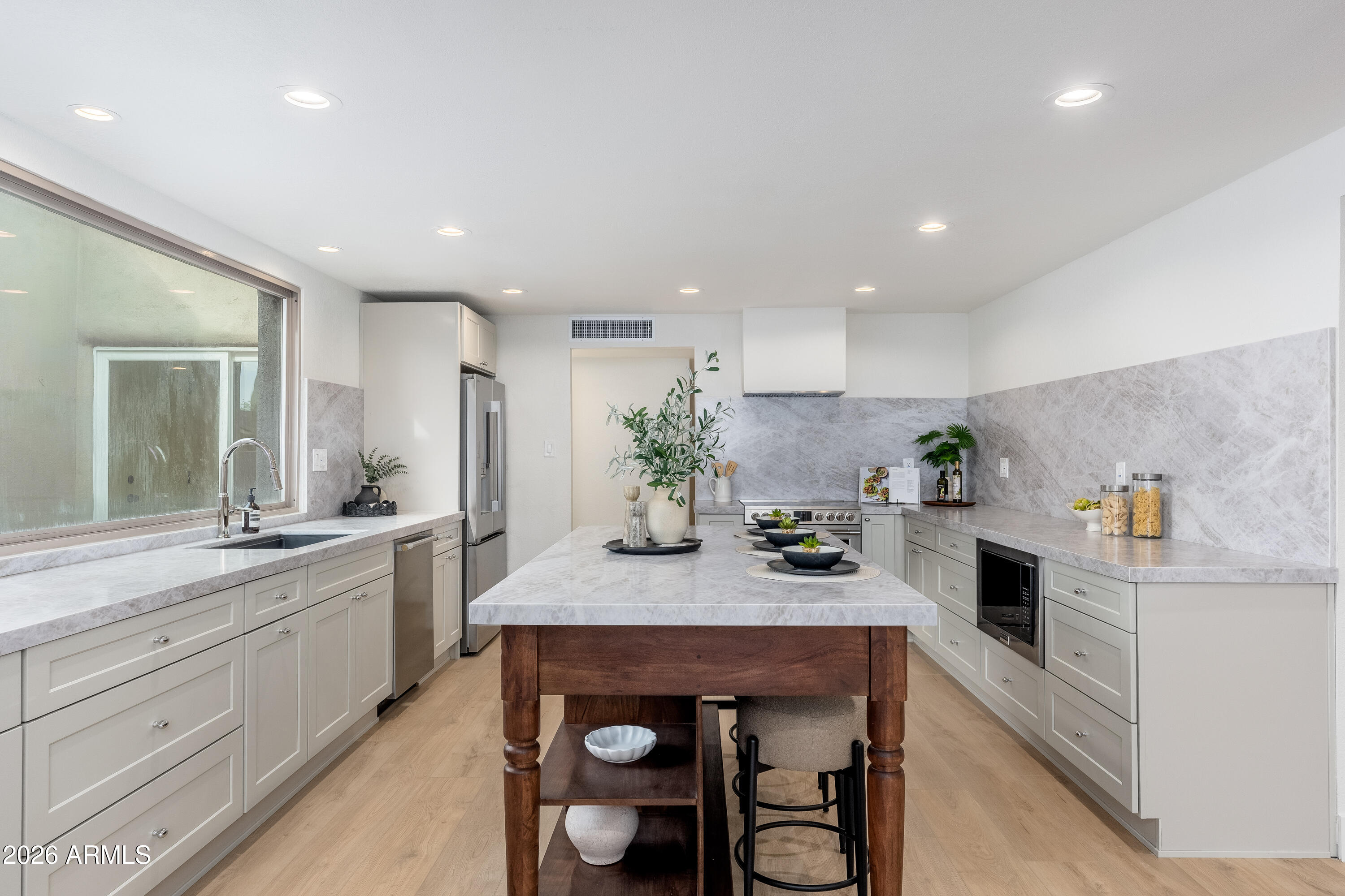 18017 N EVERSON Drive, Glendale, AZ 85308