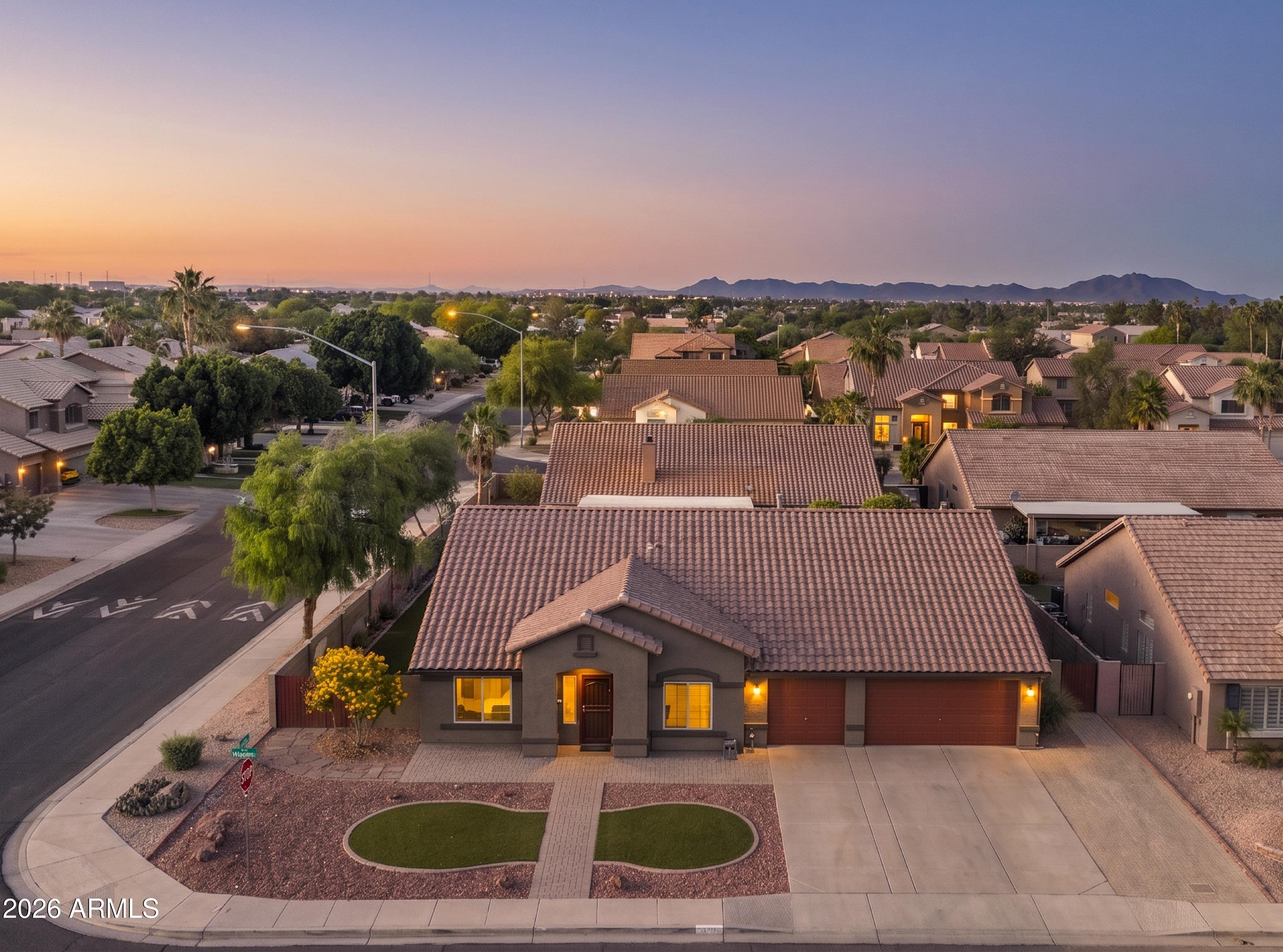 9555 E JUANITA Avenue, Mesa, AZ 85209
