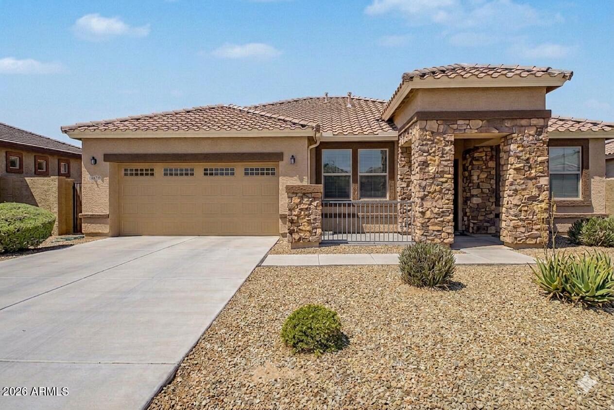 18076 W REDWOOD Lane, Goodyear, AZ 85338