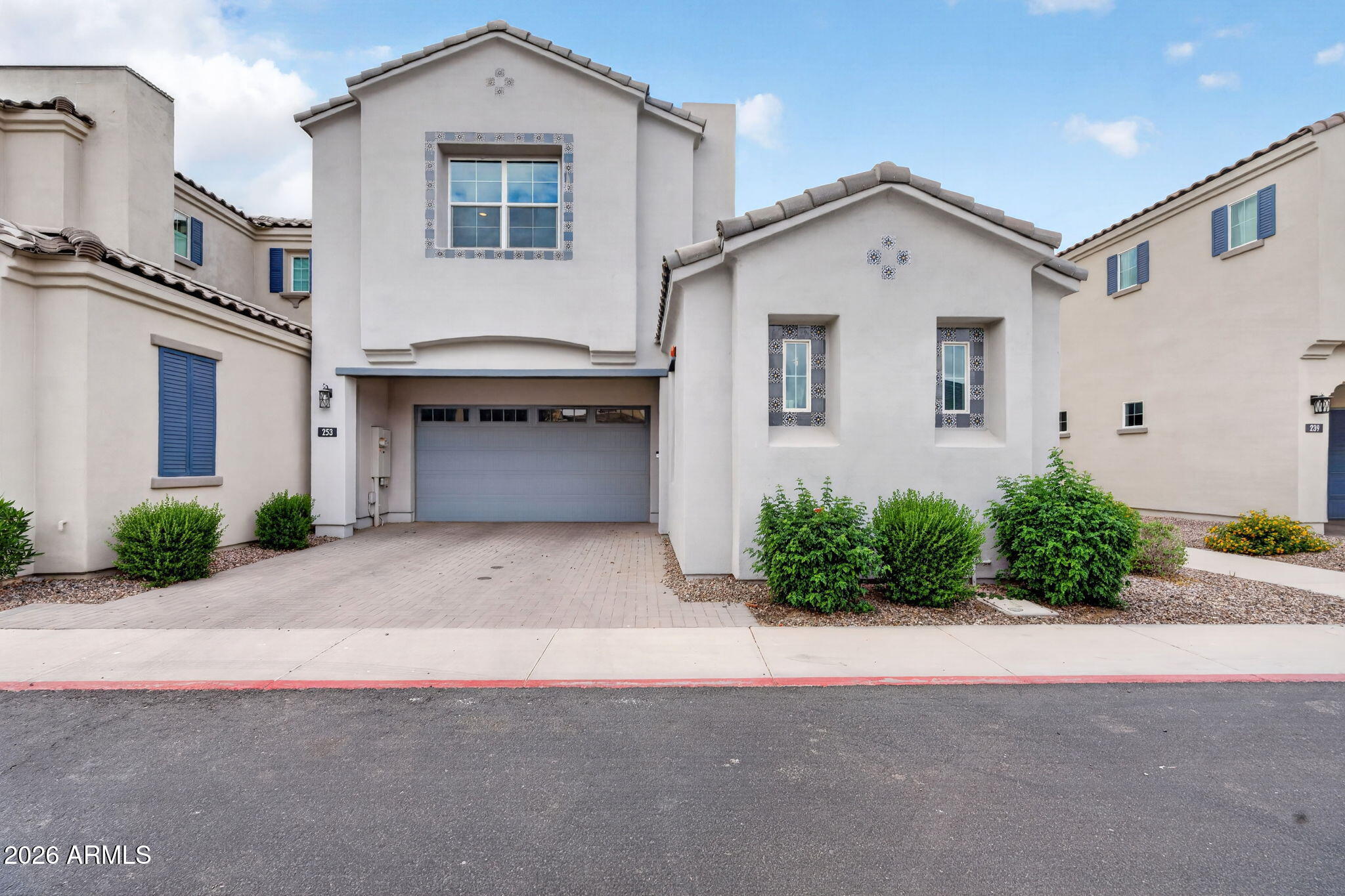 253 E BALSAM Drive, Chandler, AZ 85286