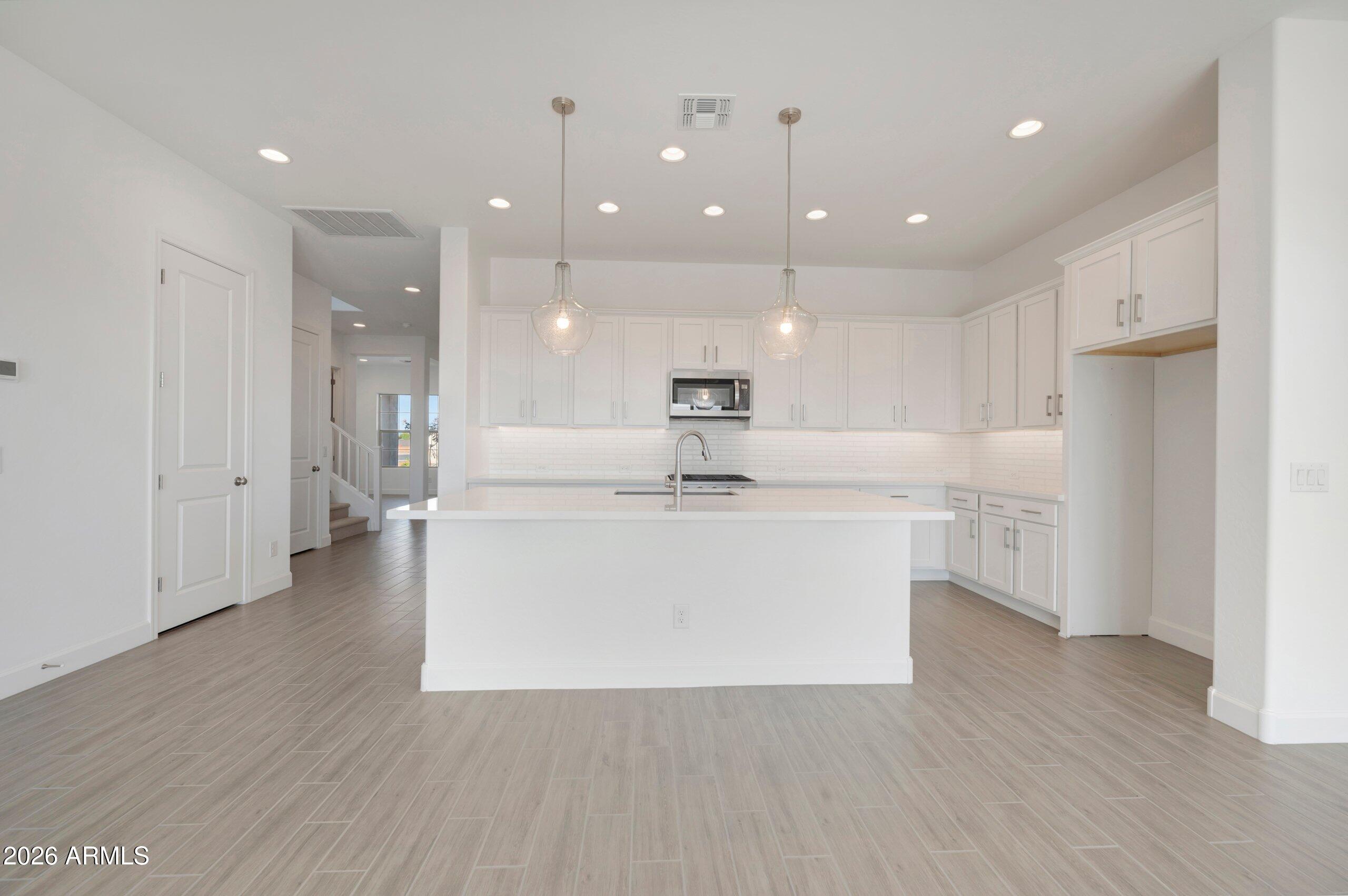 36320 N GRAPEVINE Drive, San Tan Valley, AZ 85140